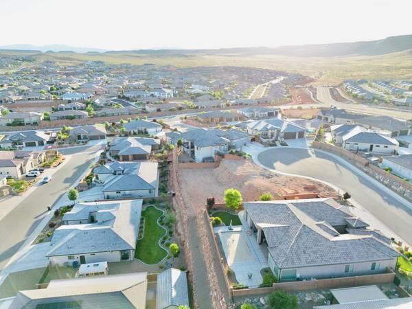 WASHINGTON VISTA - Land