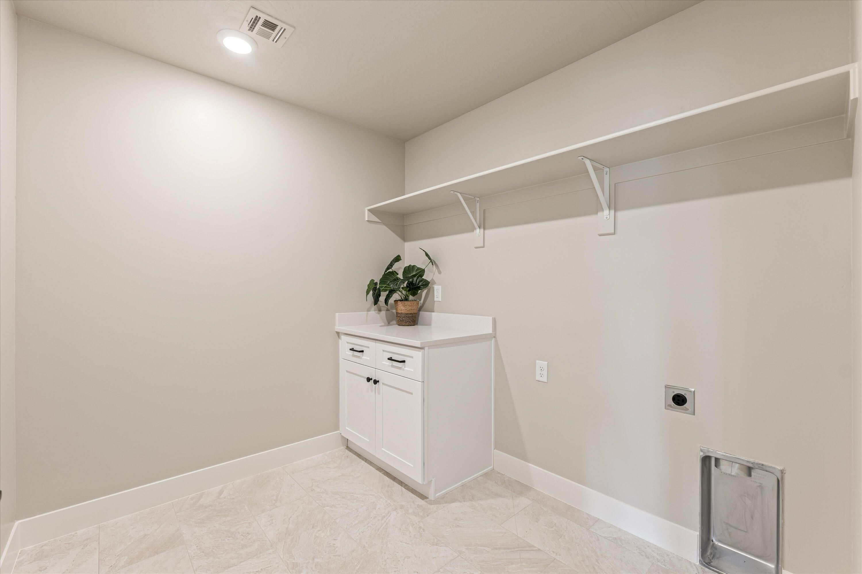 HURRICANE HEIGHTS TOWNHOMES - Residential