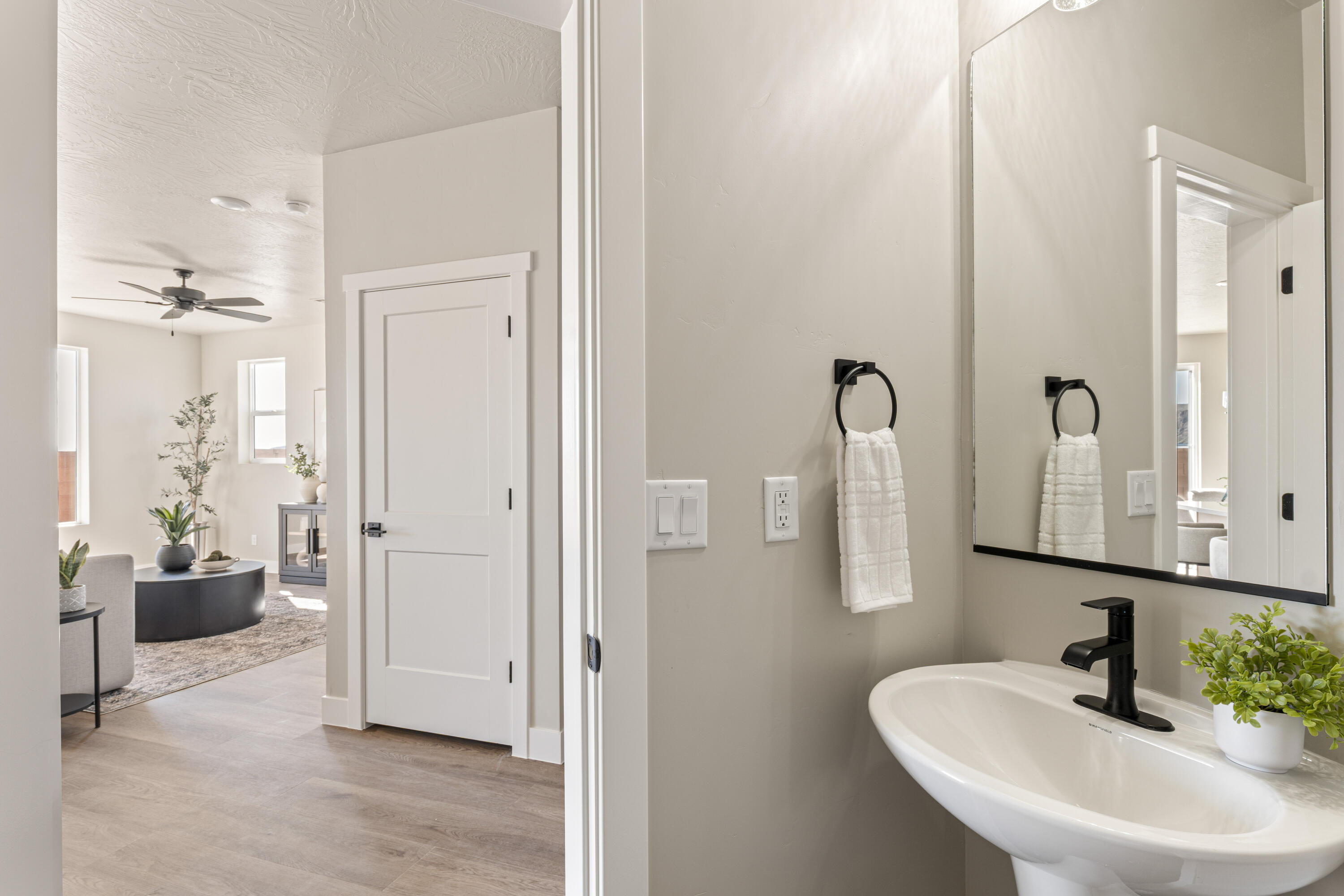 HURRICANE HEIGHTS TOWNHOMES - Residential