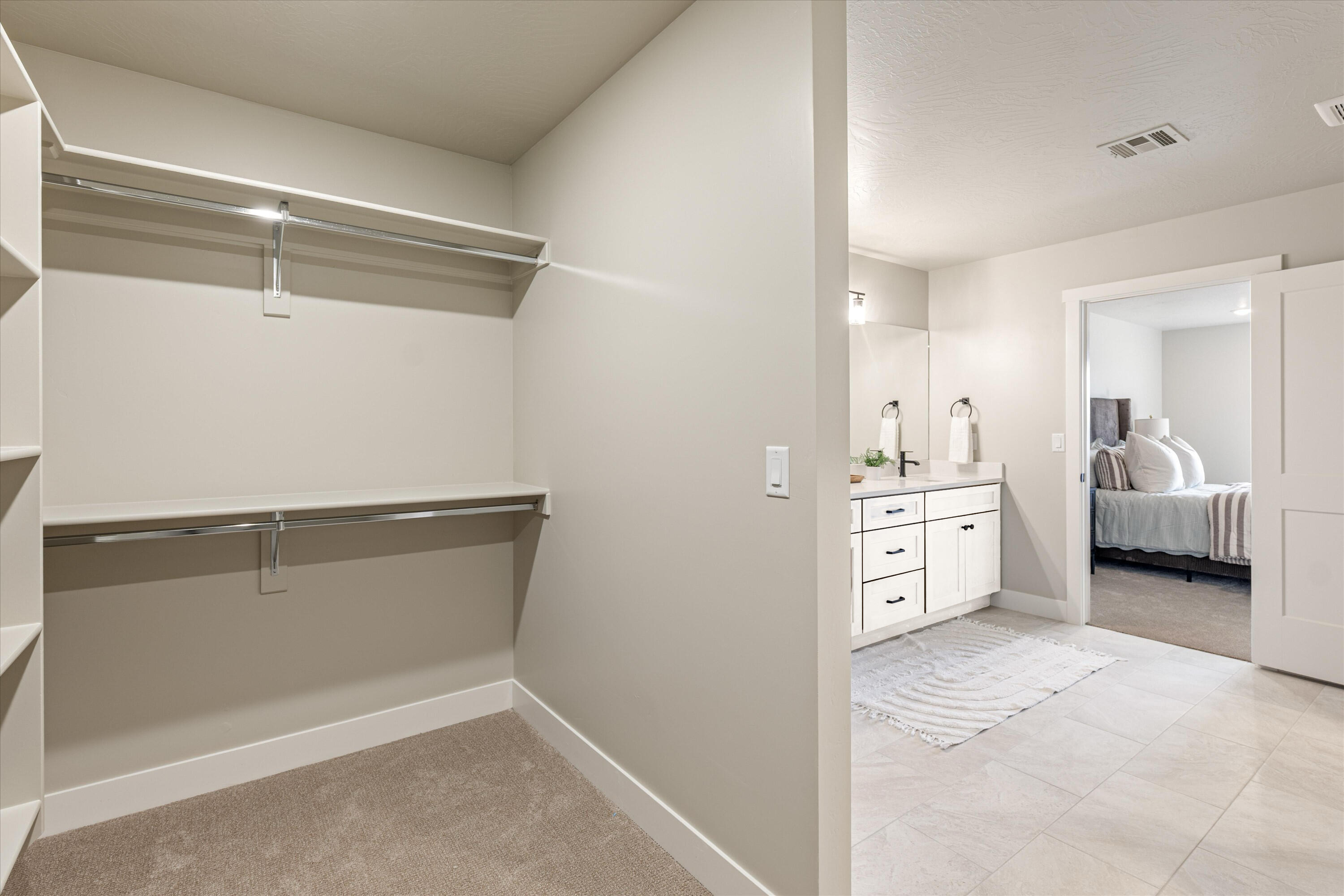 HURRICANE HEIGHTS TOWNHOMES - Residential