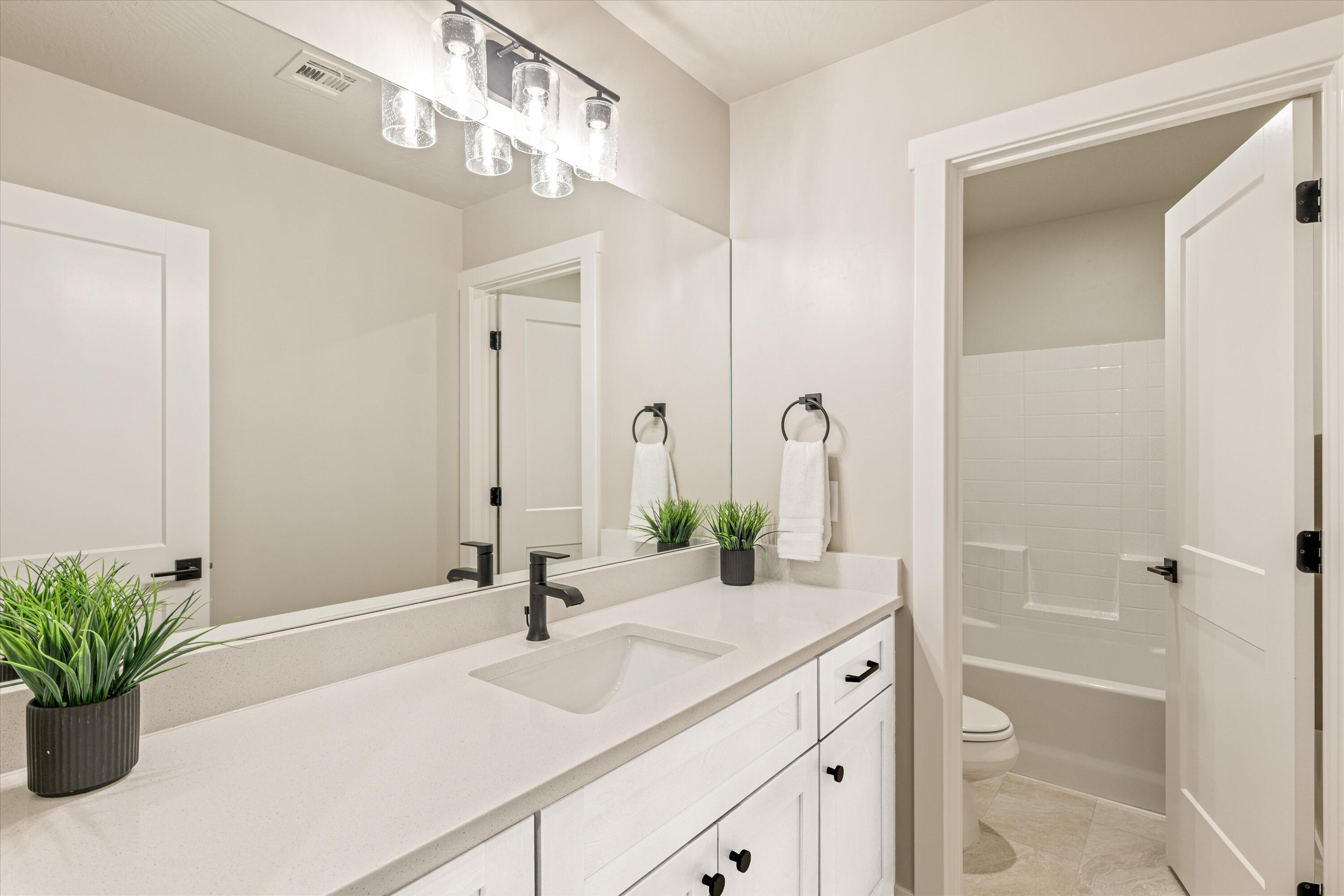 HURRICANE HEIGHTS TOWNHOMES - Residential