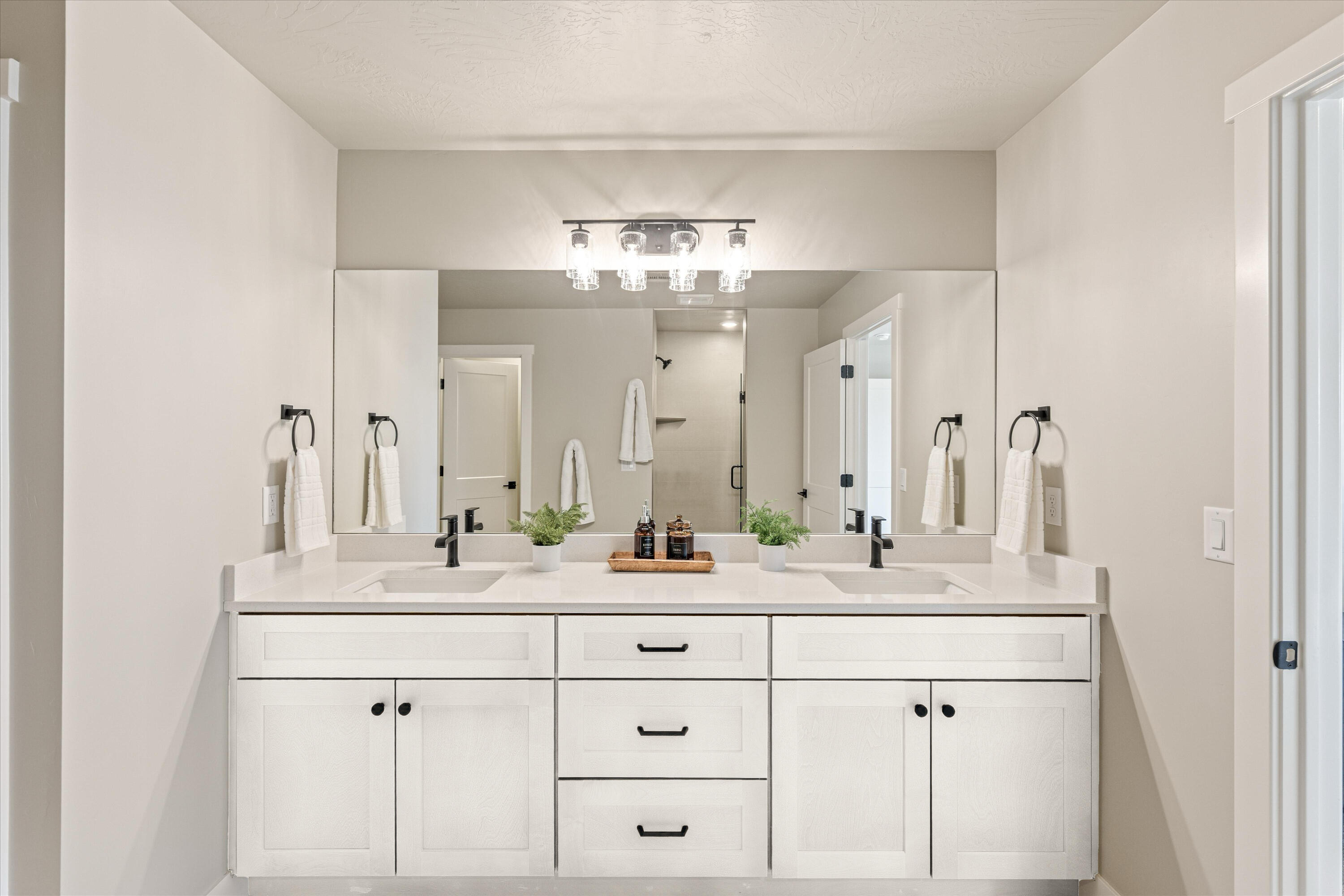 HURRICANE HEIGHTS TOWNHOMES - Residential