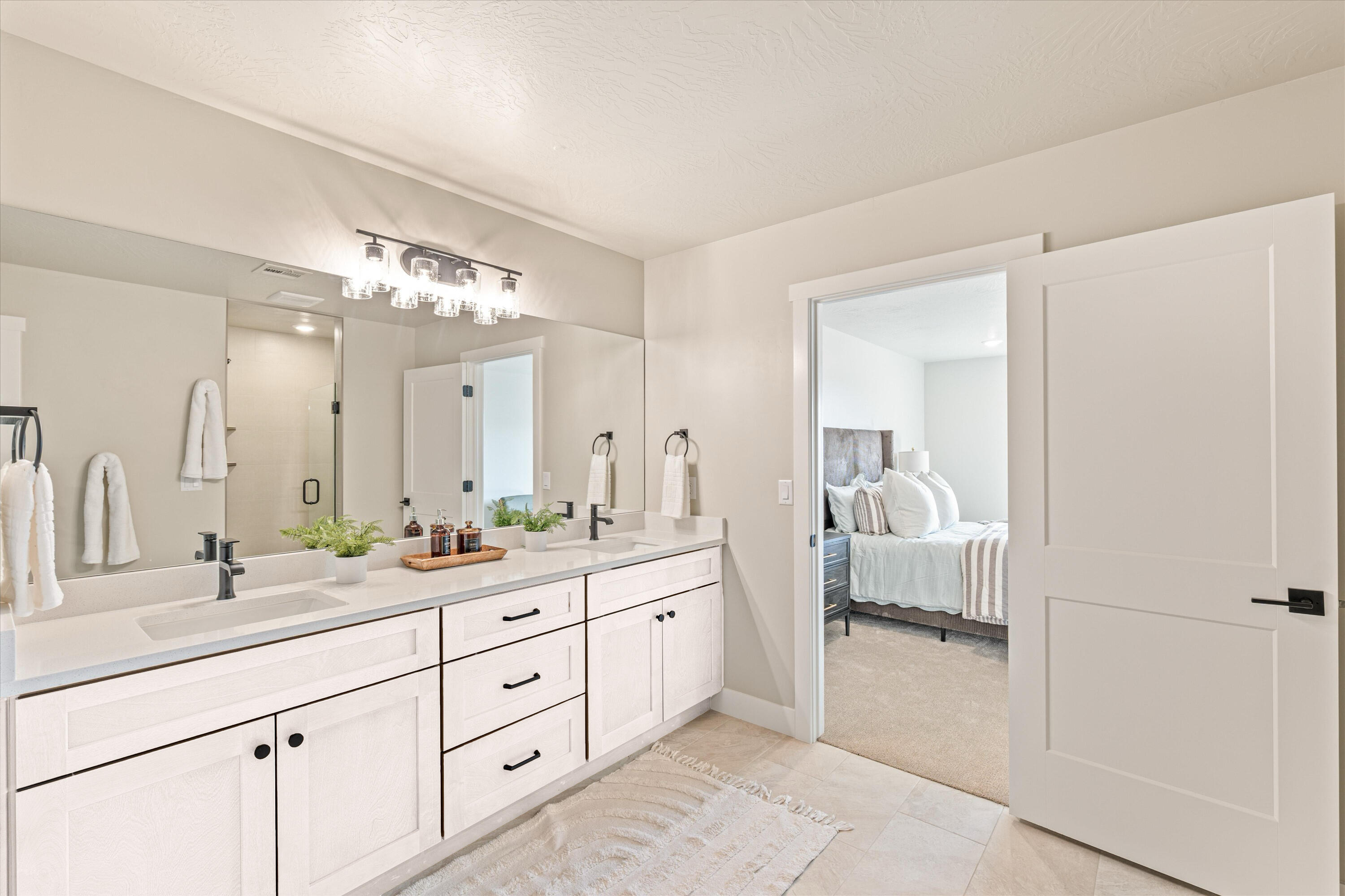 HURRICANE HEIGHTS TOWNHOMES - Residential