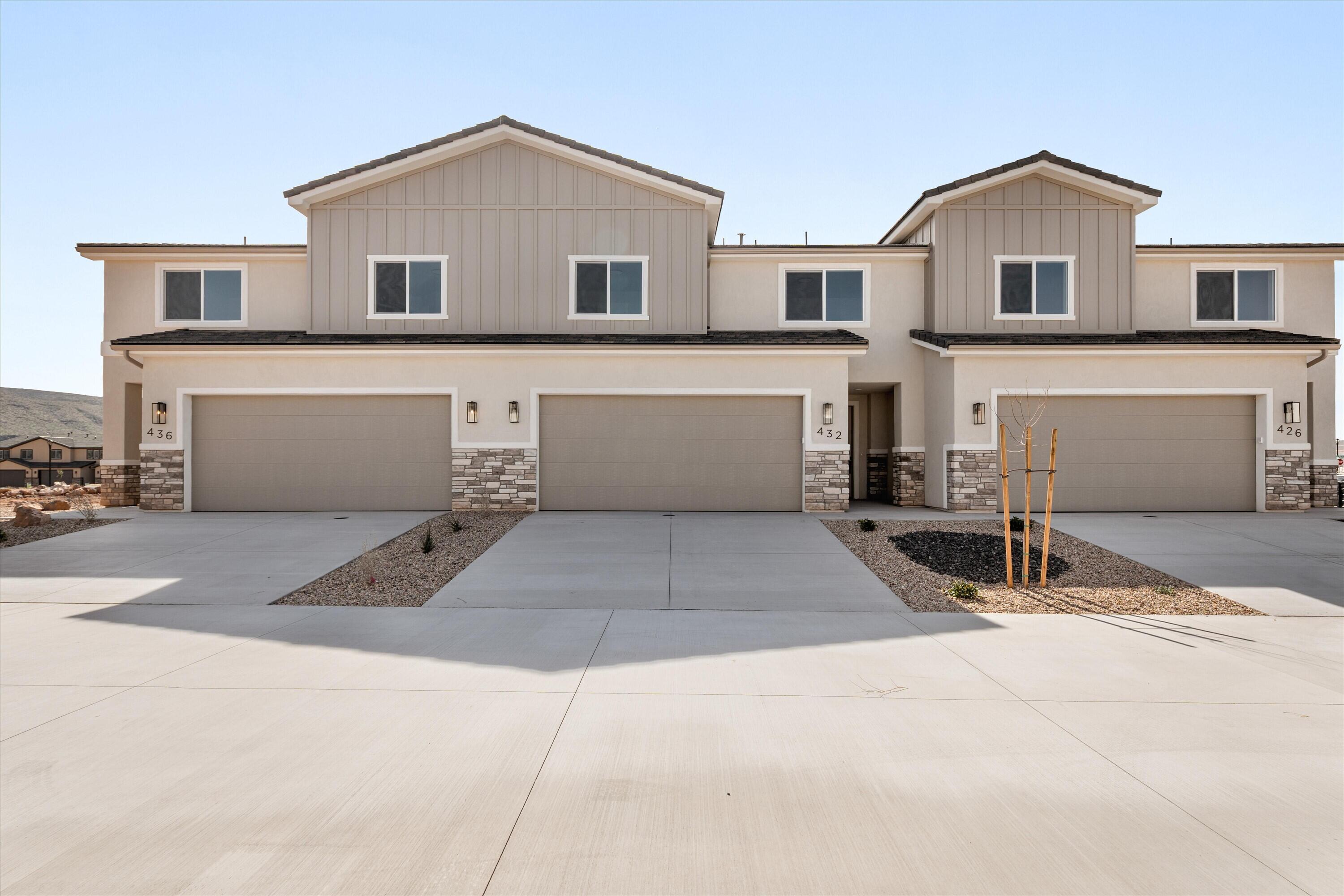 HURRICANE HEIGHTS TOWNHOMES - Residential