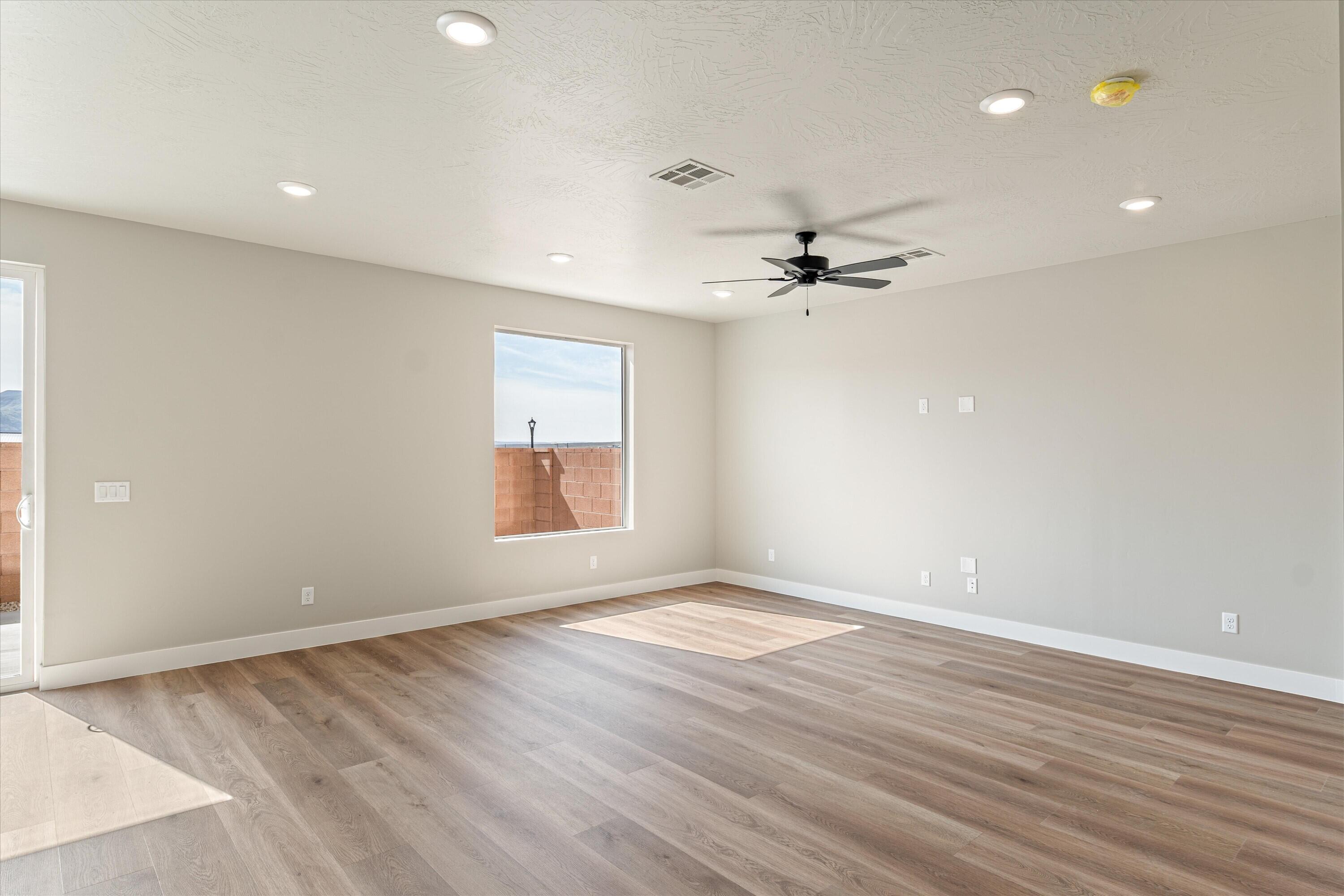 HURRICANE HEIGHTS TOWNHOMES - Residential