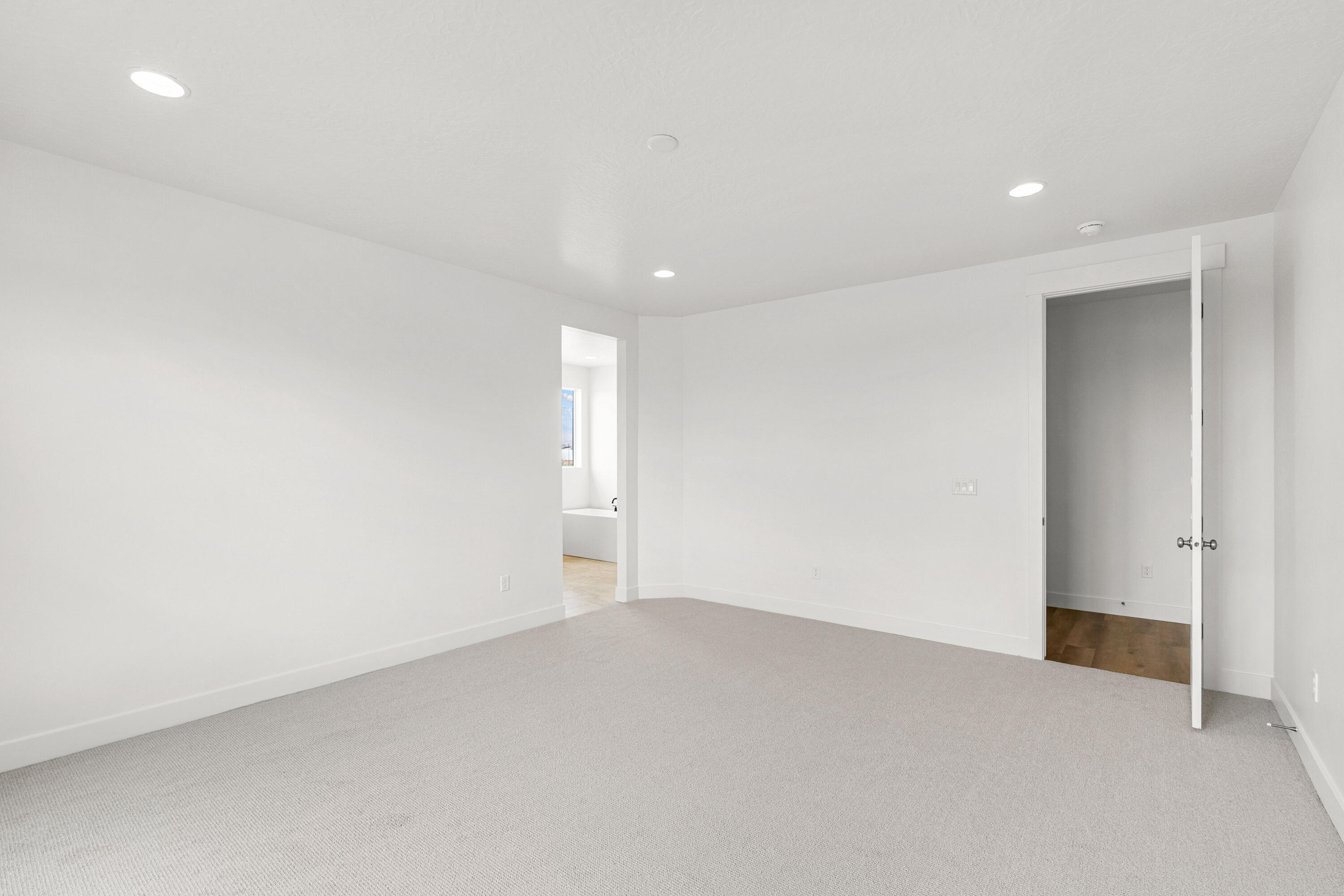 STRAWBERRY FIELDS ESTATES - Residential