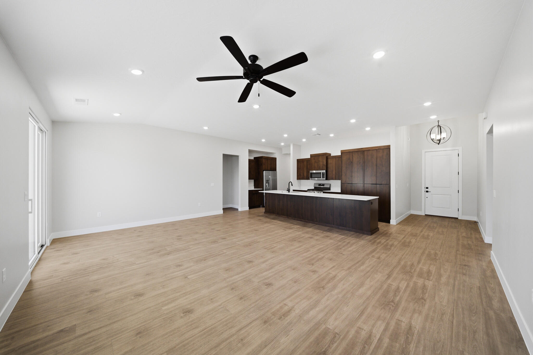 PEREGRINE POINTE WEST - Residential