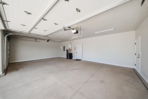 Tiny photo for 3044 W 670 N, Hurricane, UT 84737 (MLS # 26-271946)