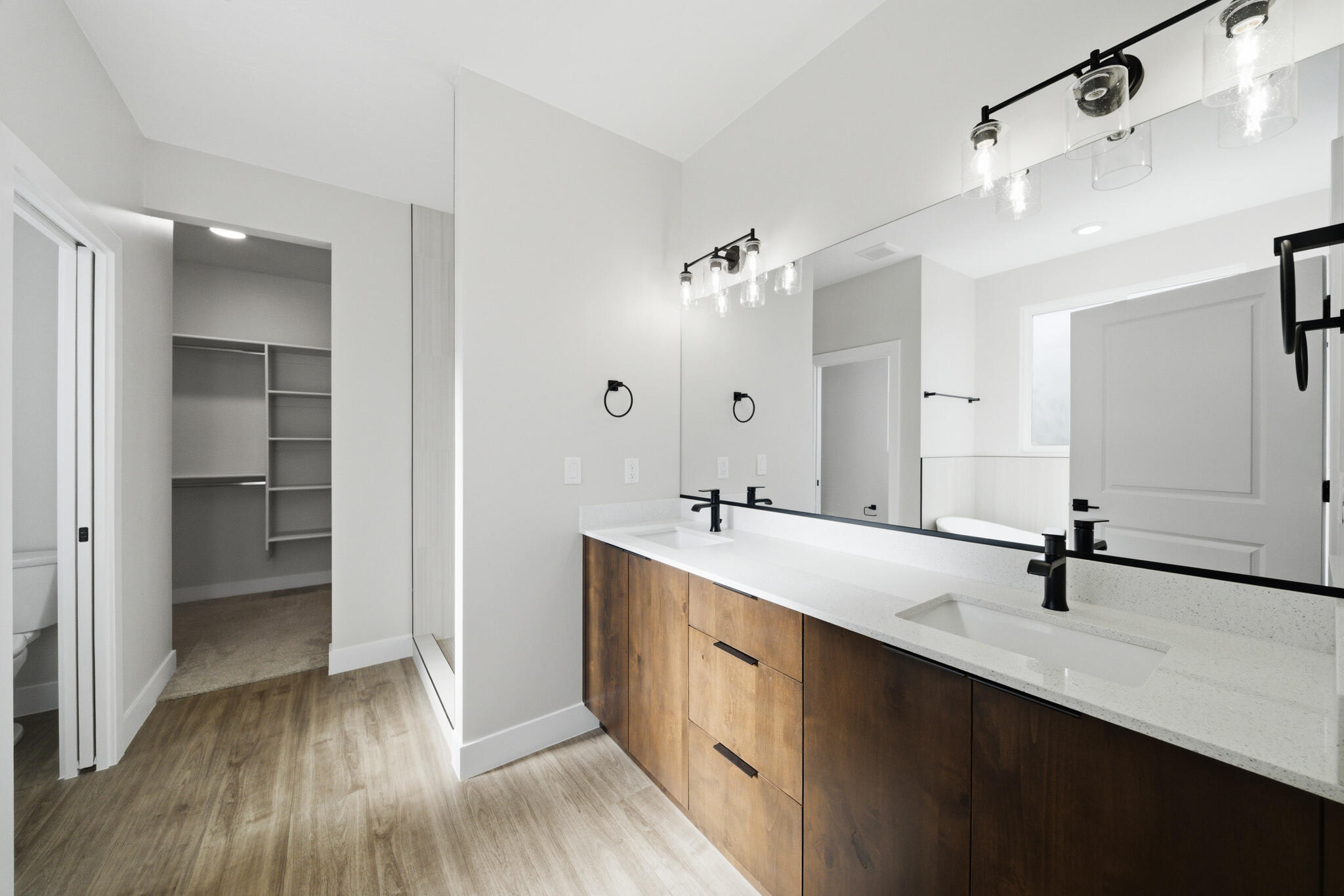 PEREGRINE POINTE WEST - Residential