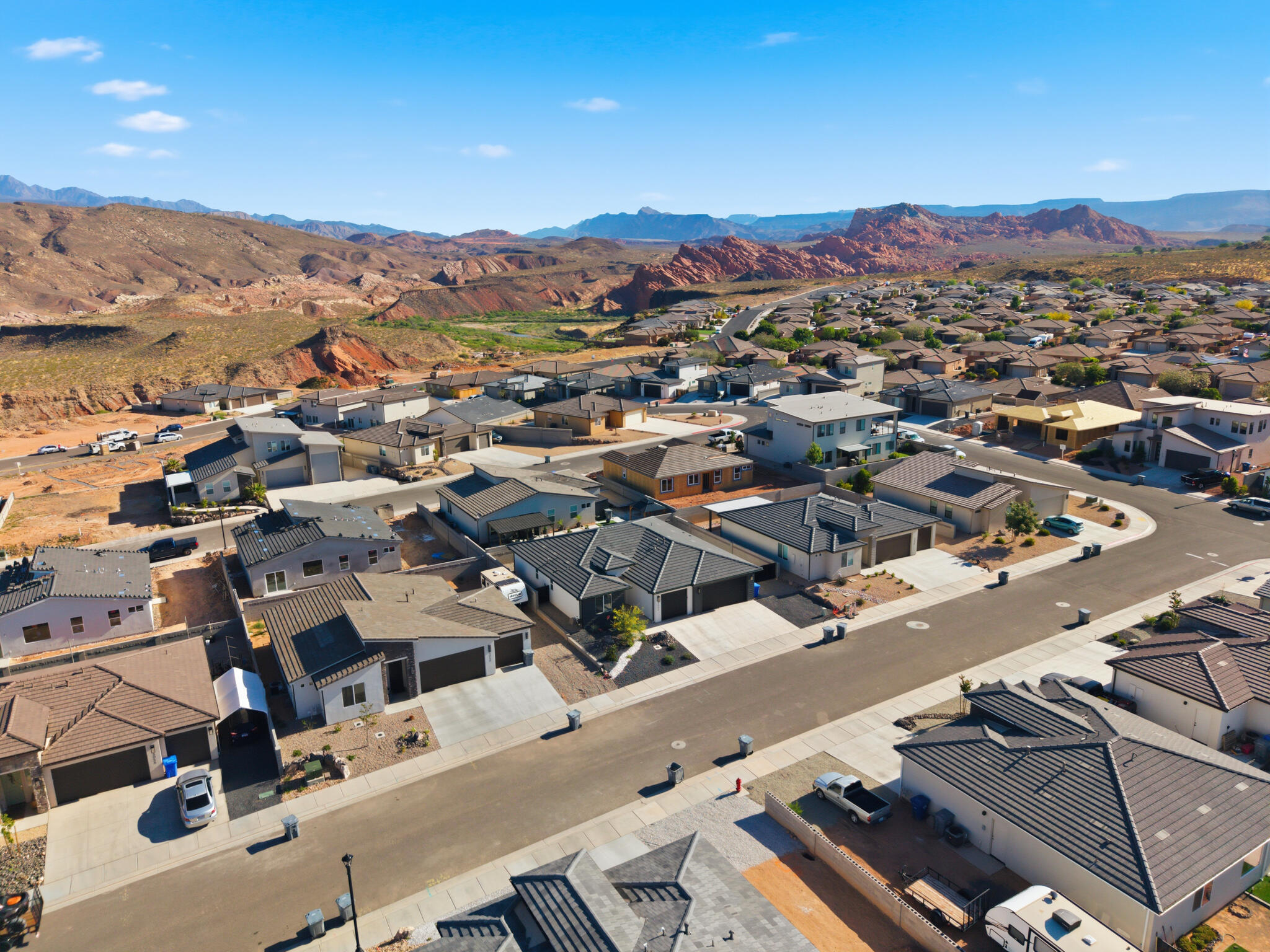 PEREGRINE POINTE WEST - Residential