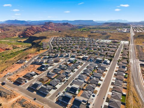 Tiny photo for 3044 W 670 N, Hurricane, UT 84737 (MLS # 26-271946)