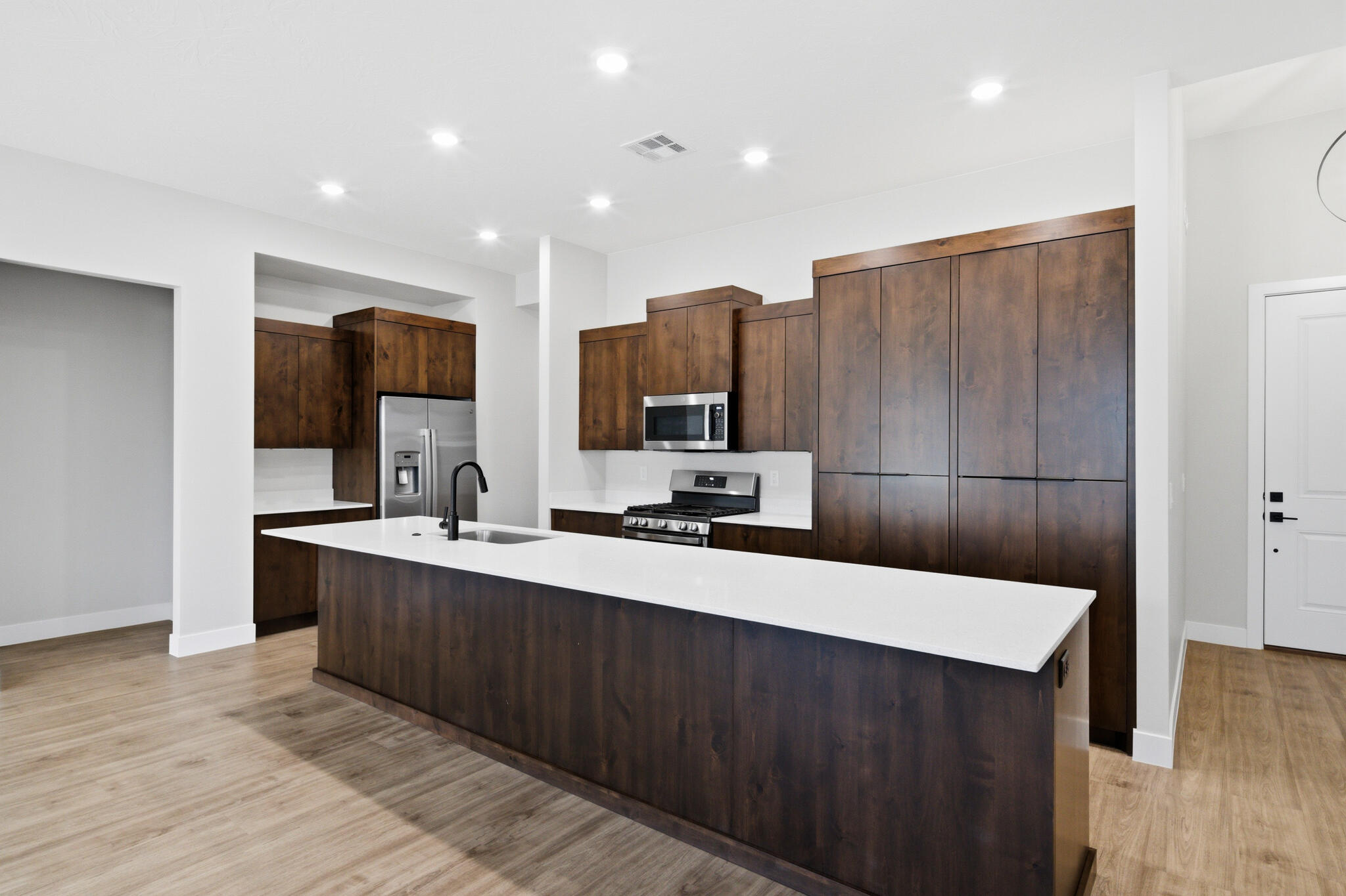 PEREGRINE POINTE WEST - Residential