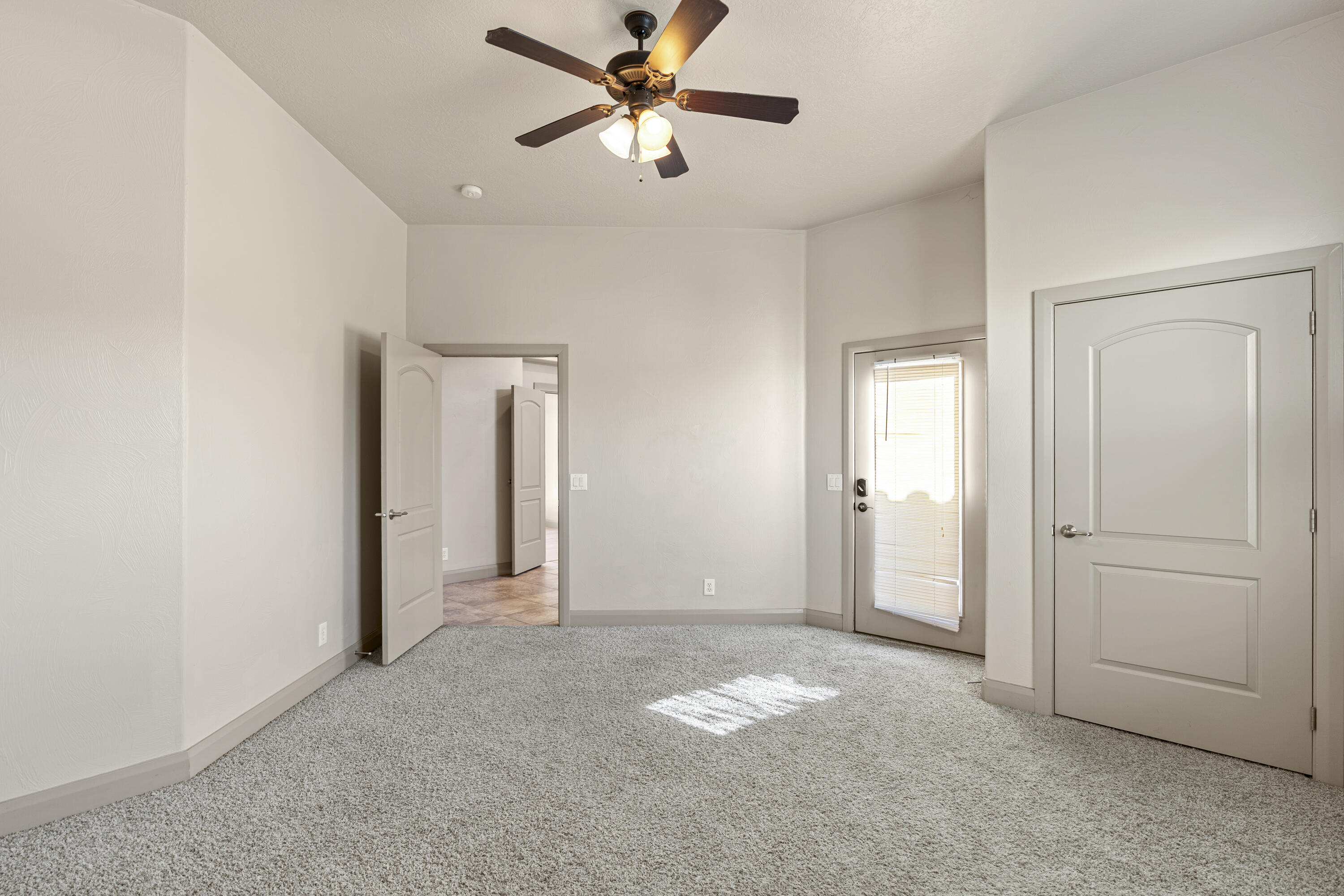 KNOLLS AT LITTLE VALLEY - Residential