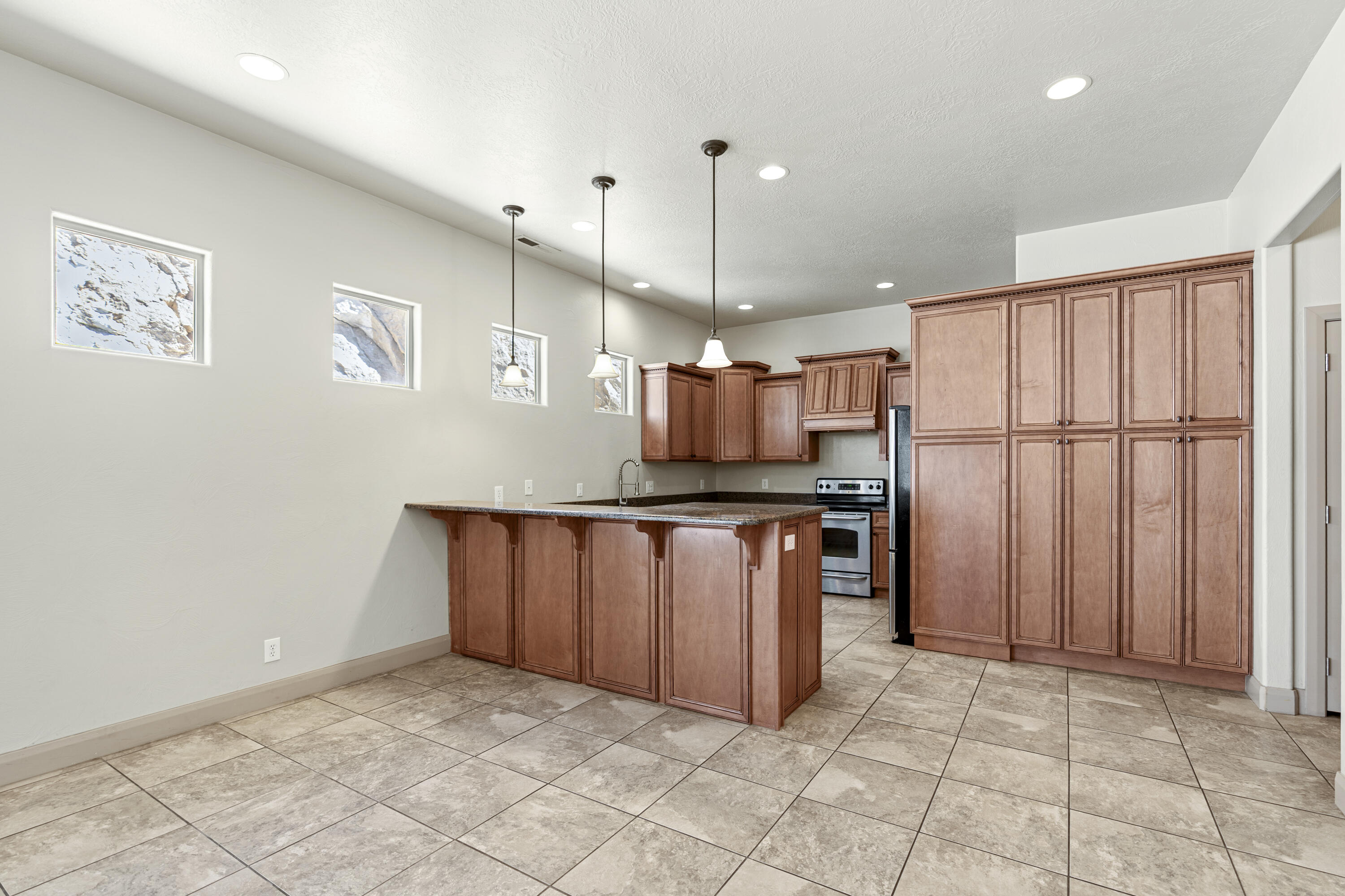 KNOLLS AT LITTLE VALLEY - Residential