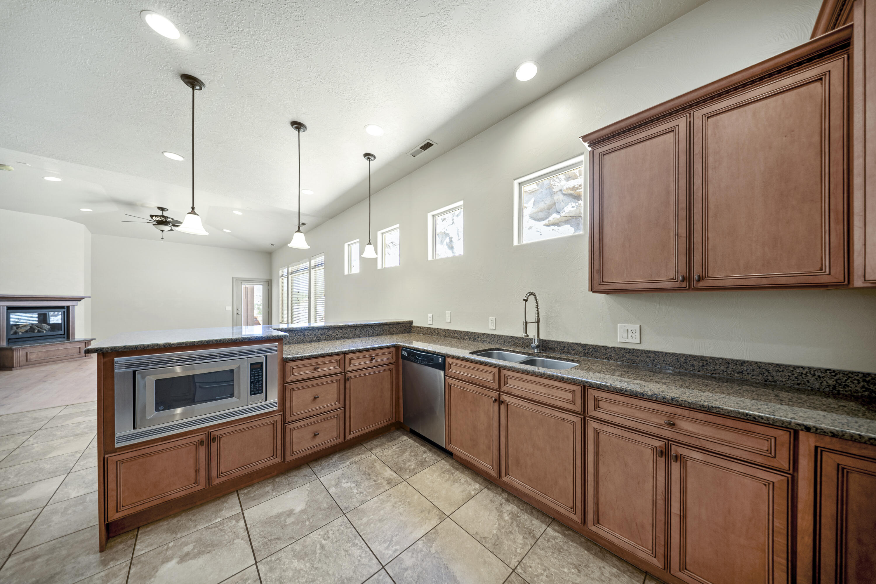 KNOLLS AT LITTLE VALLEY - Residential