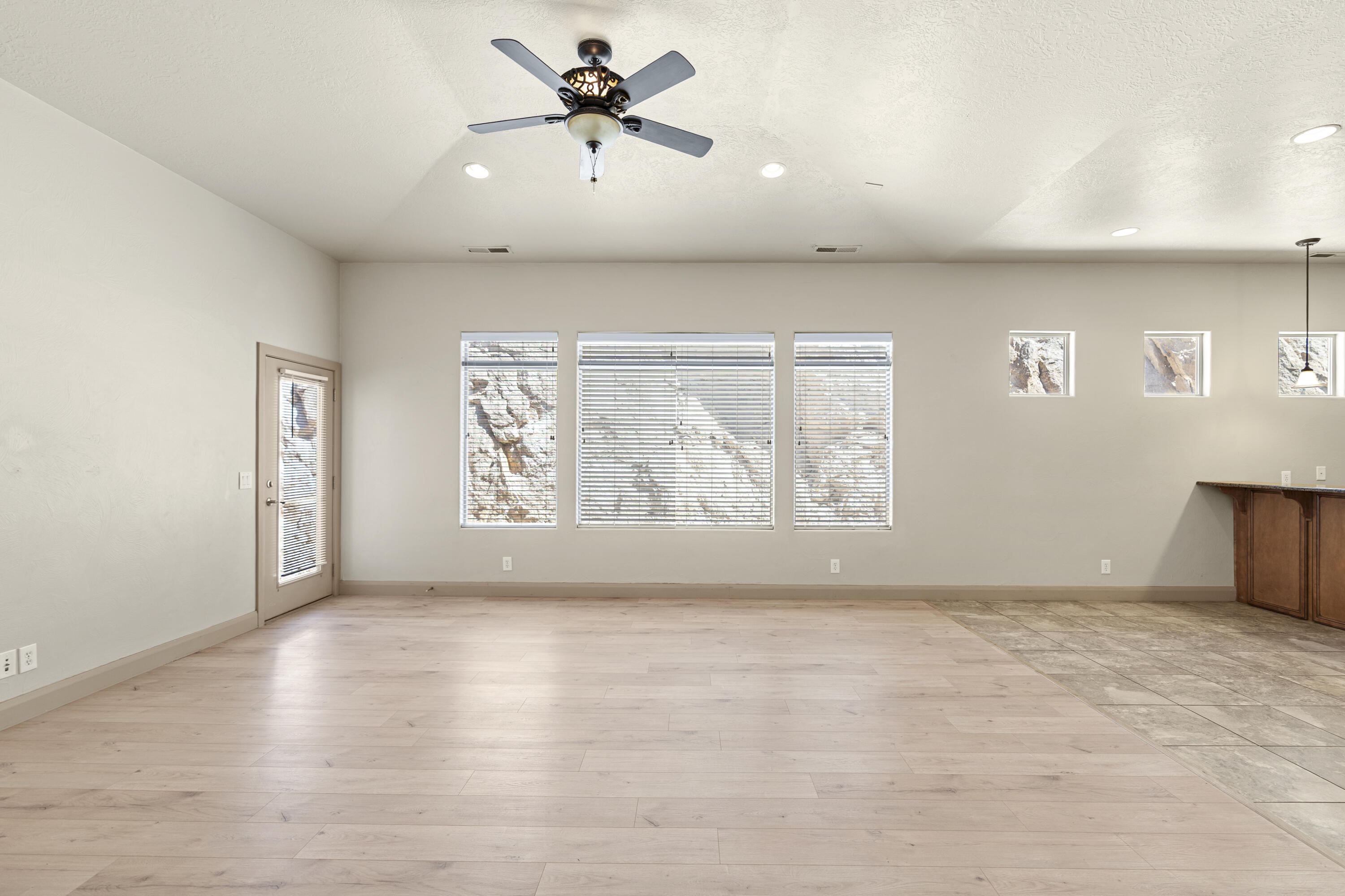KNOLLS AT LITTLE VALLEY - Residential