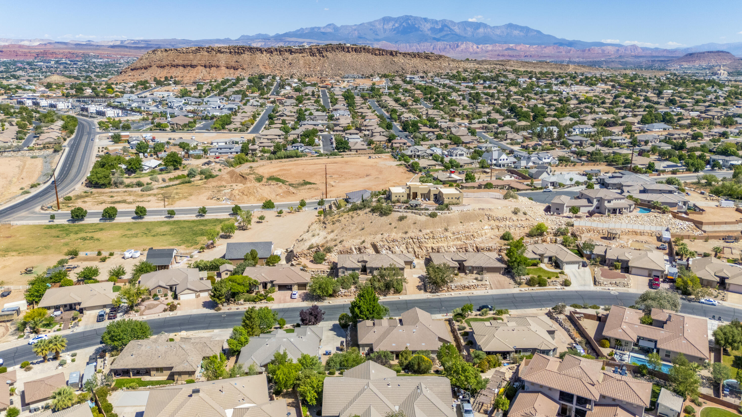 KNOLLS AT LITTLE VALLEY - Residential