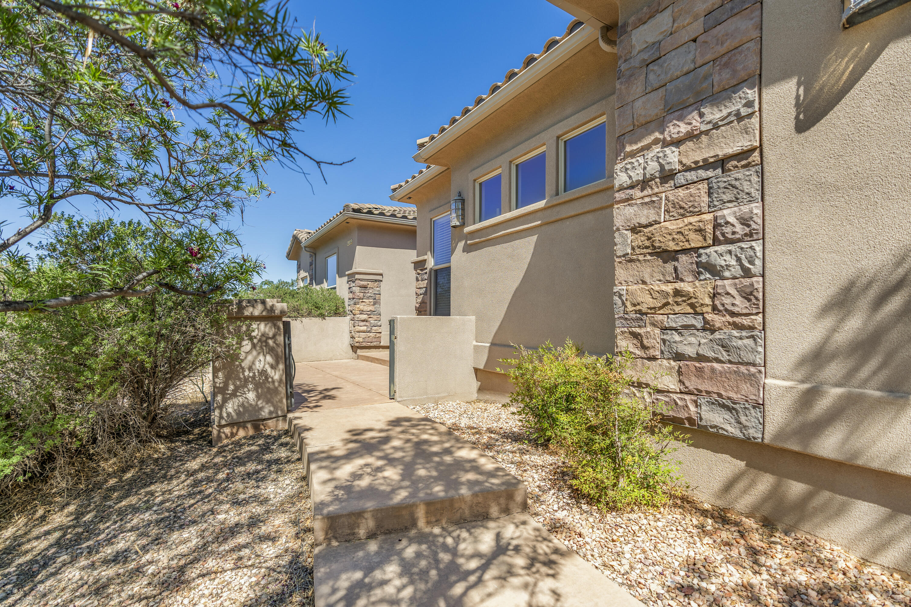 KNOLLS AT LITTLE VALLEY - Residential