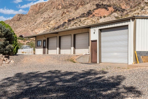 Tiny photo for 1455 S 160 W, Hurricane, UT 84737 (MLS # 26-275979)