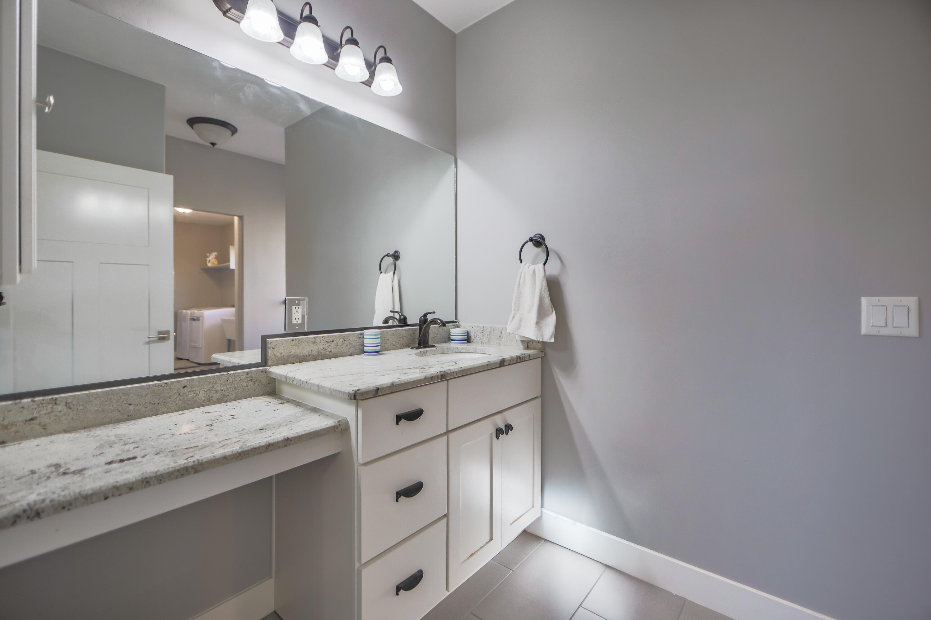 CLIFF SHADOW - Residential