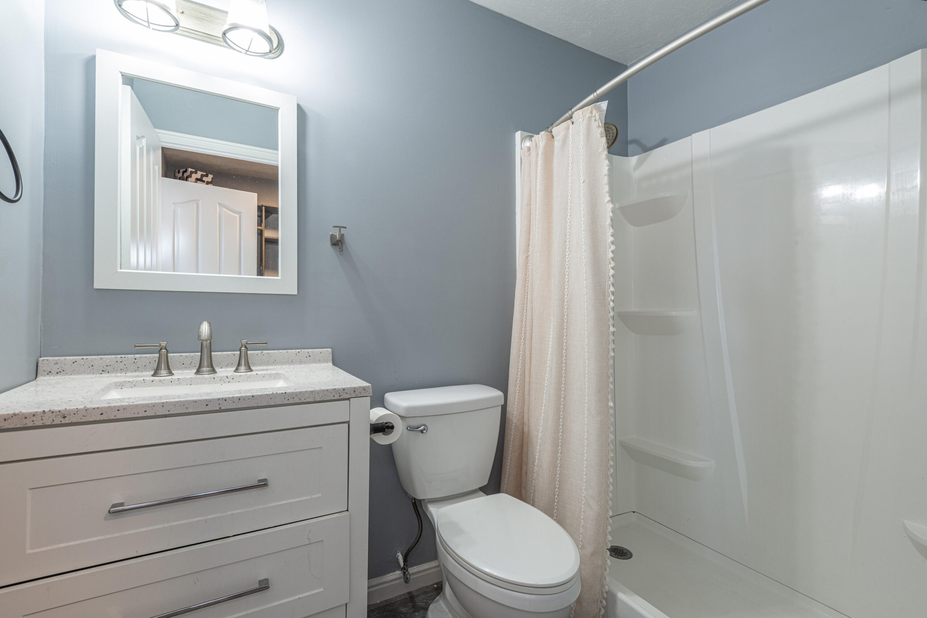 LAURELWOOD CONDOS - Residential