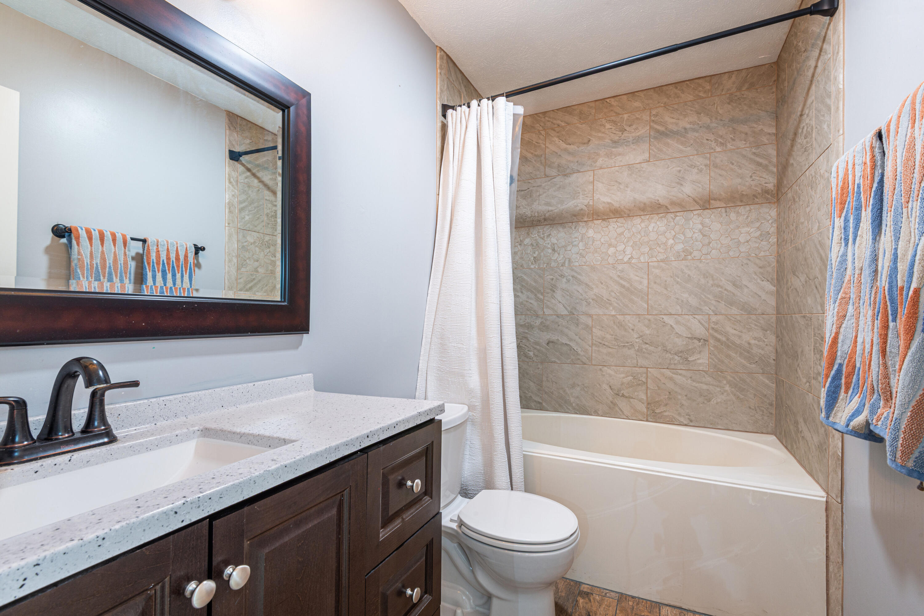 LAURELWOOD CONDOS - Residential