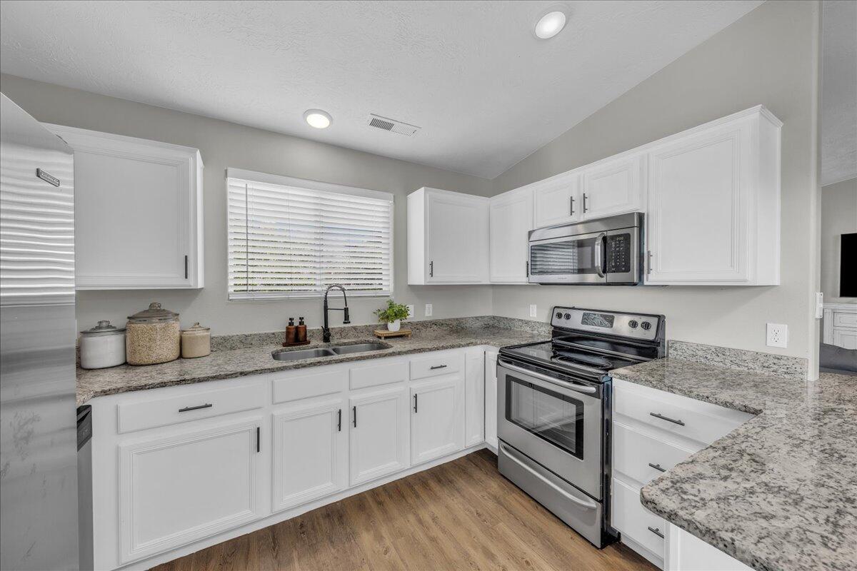 NEW WARM SPRINGS - Residential