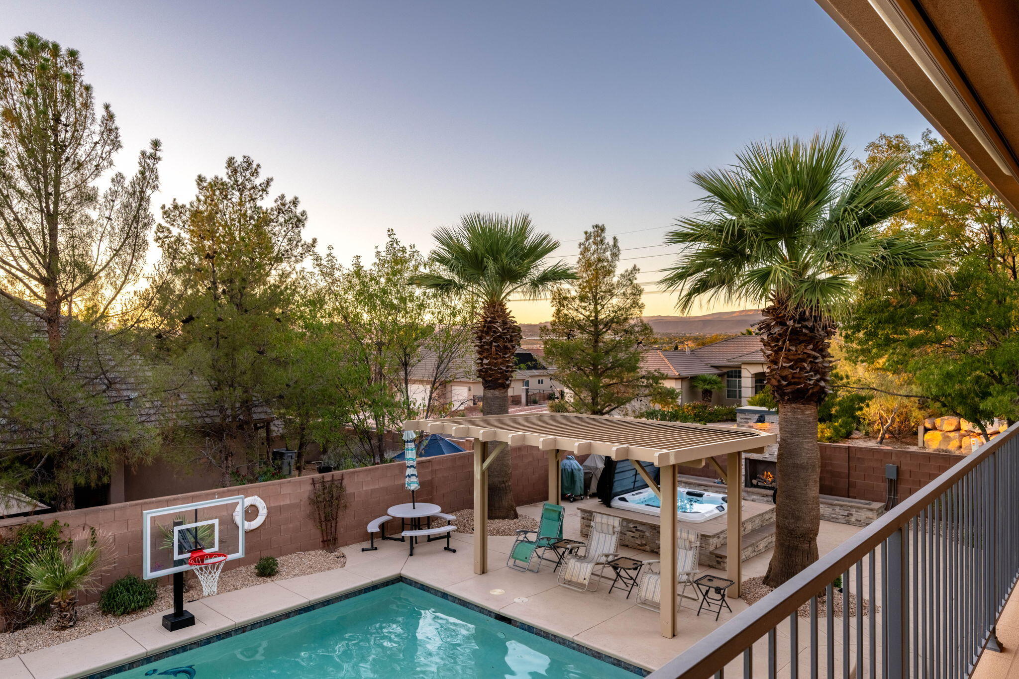 HEIGHTS AT WASHINGTON BENCH - Residential