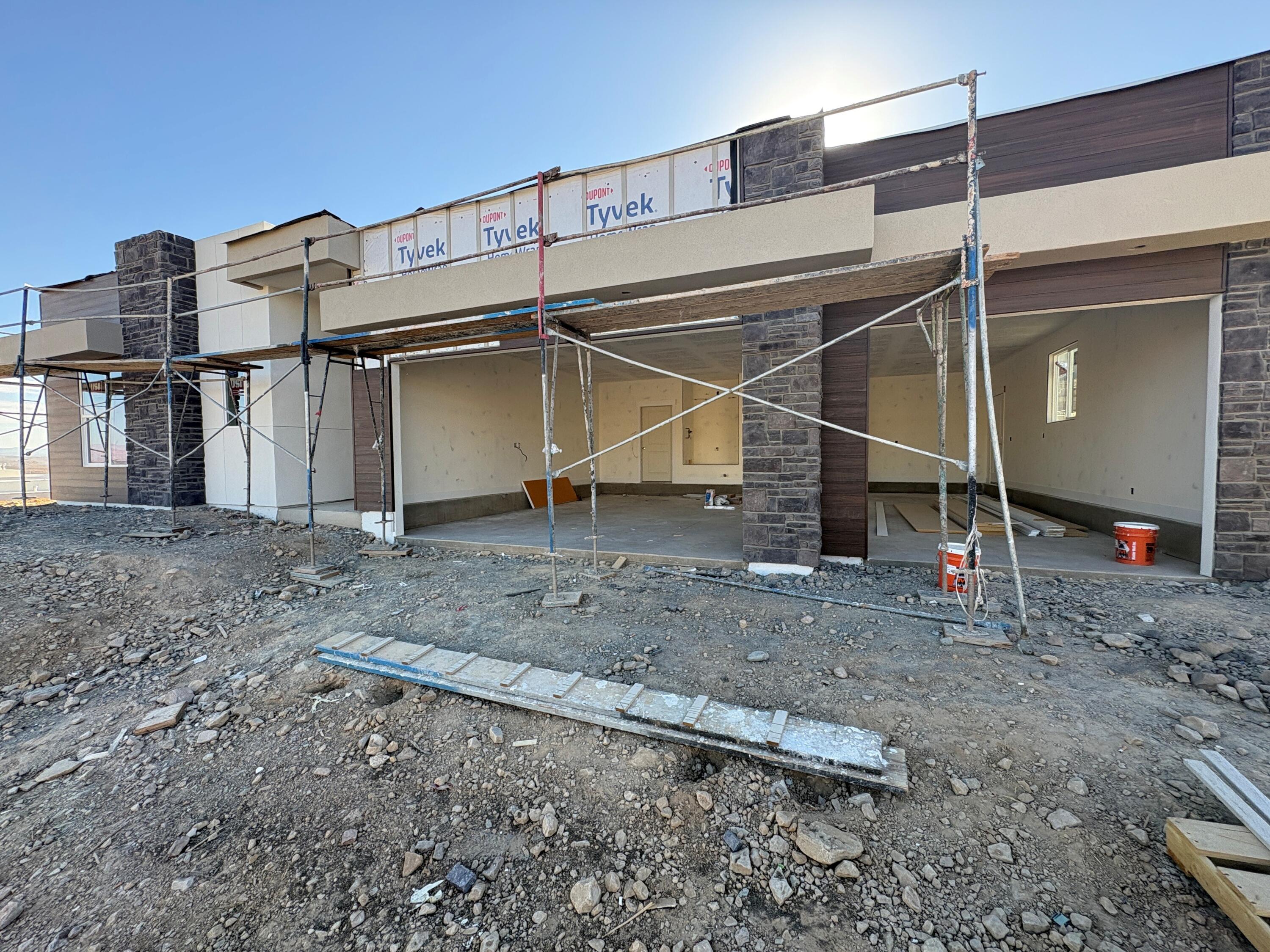 SALARNO HILLS AT DIVARIO - Residential