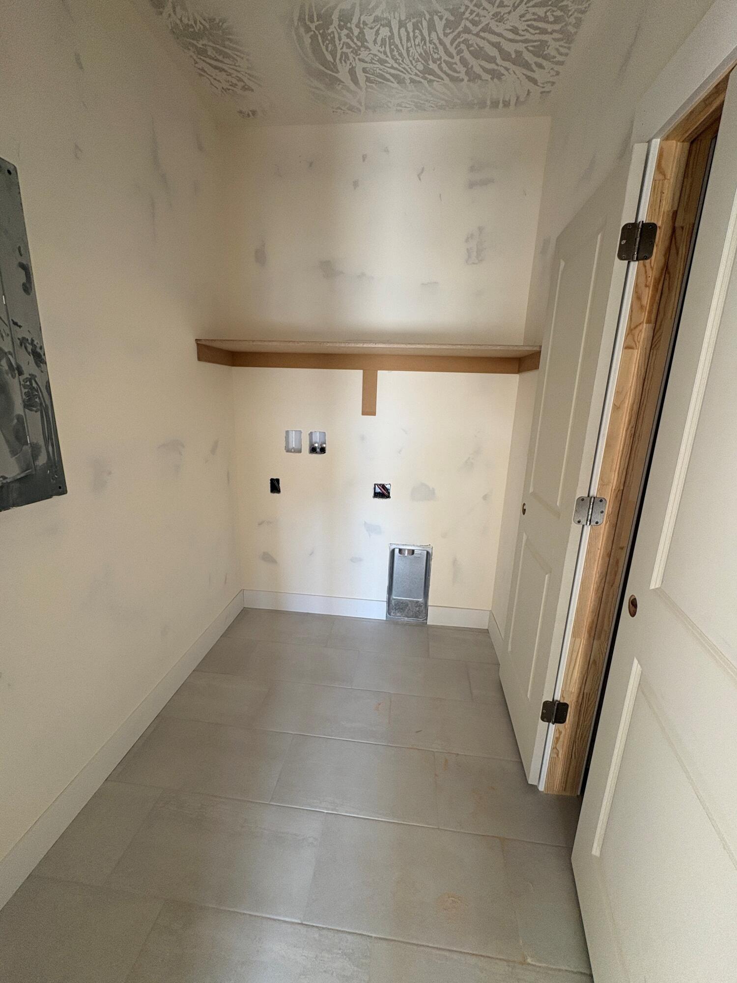 SALARNO HILLS AT DIVARIO - Residential