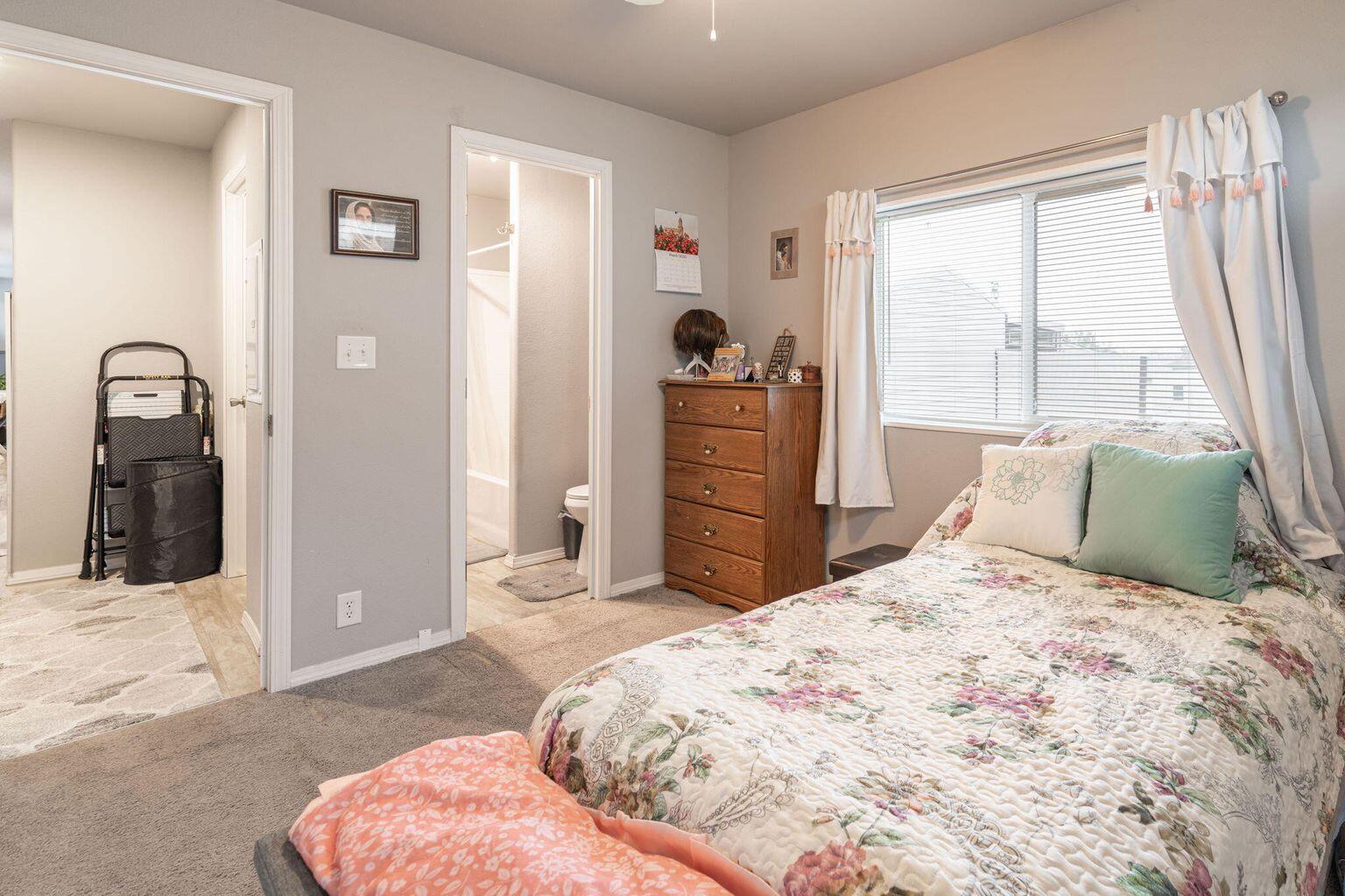 CANYON BREEZE RV RESORT - Residential