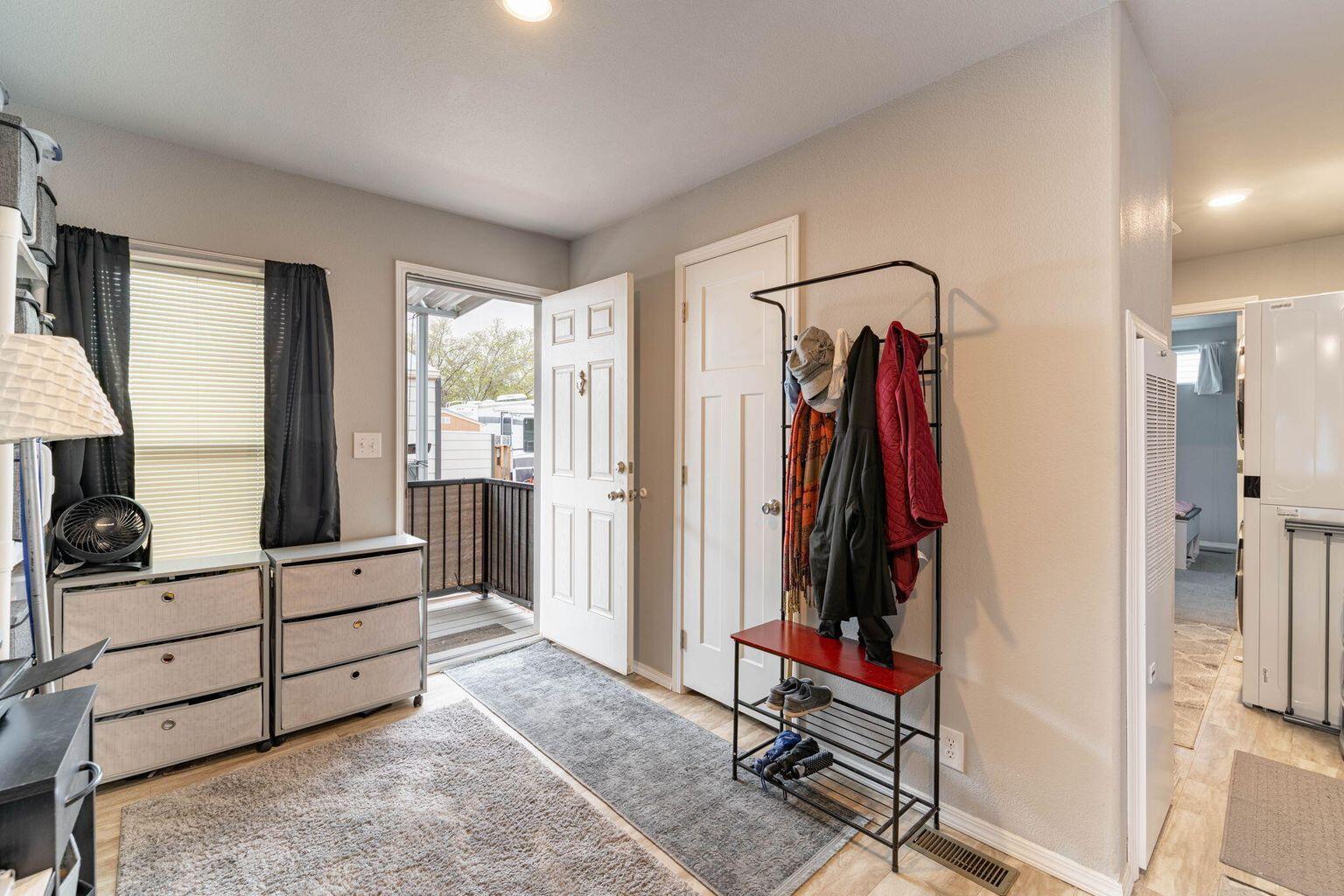 CANYON BREEZE RV RESORT - Residential