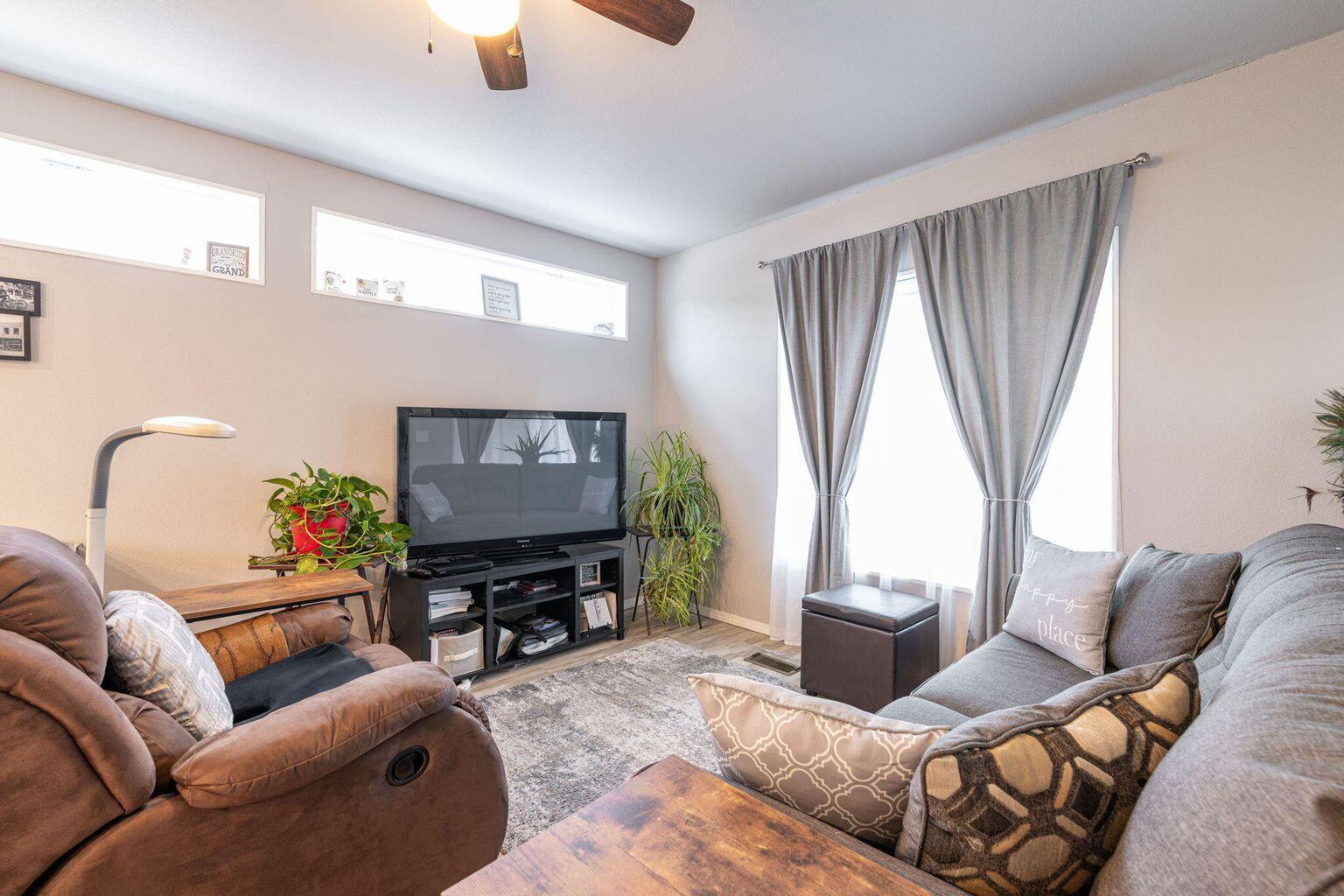 CANYON BREEZE RV RESORT - Residential