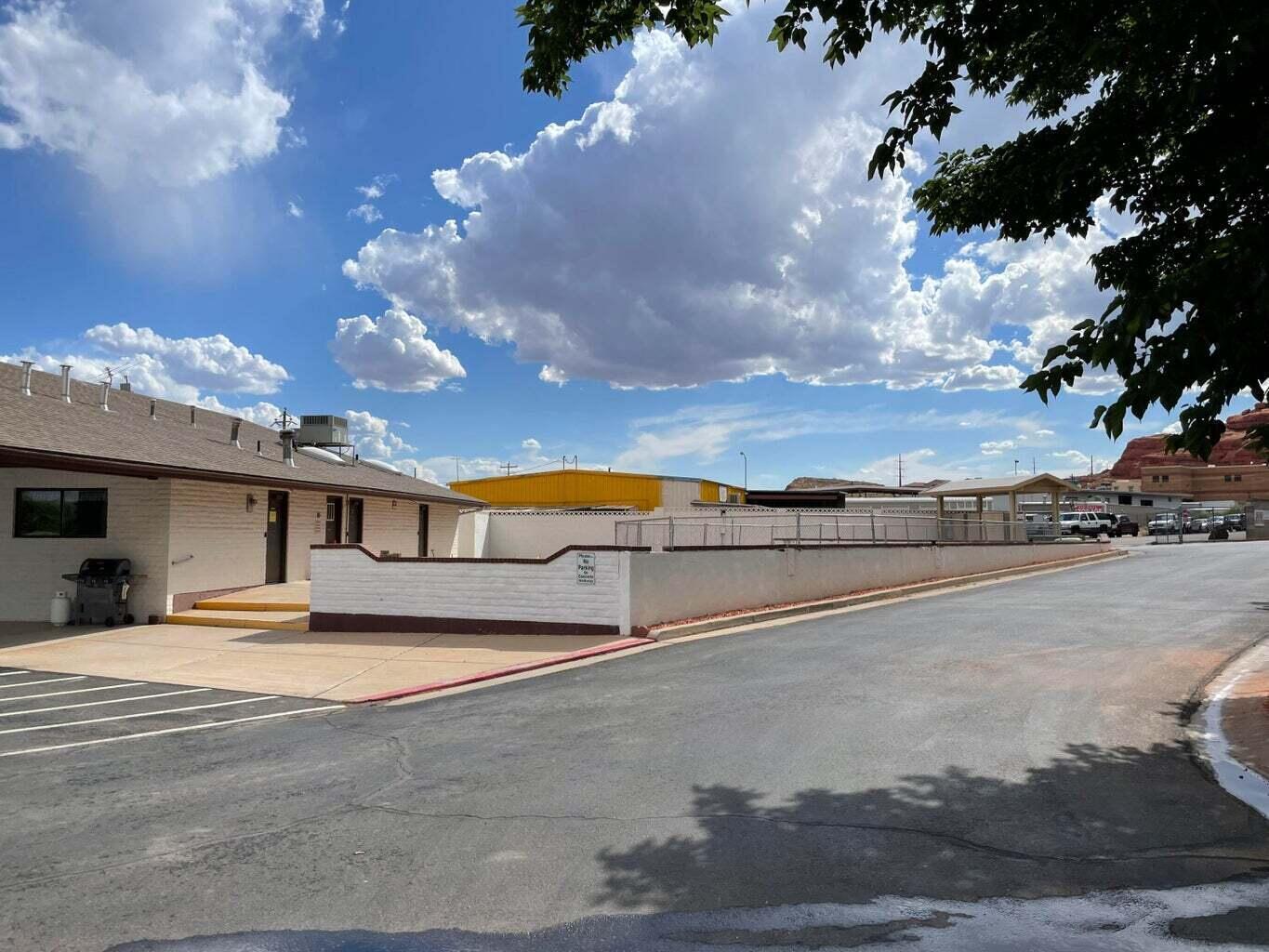 CANYON BREEZE RV RESORT - Residential