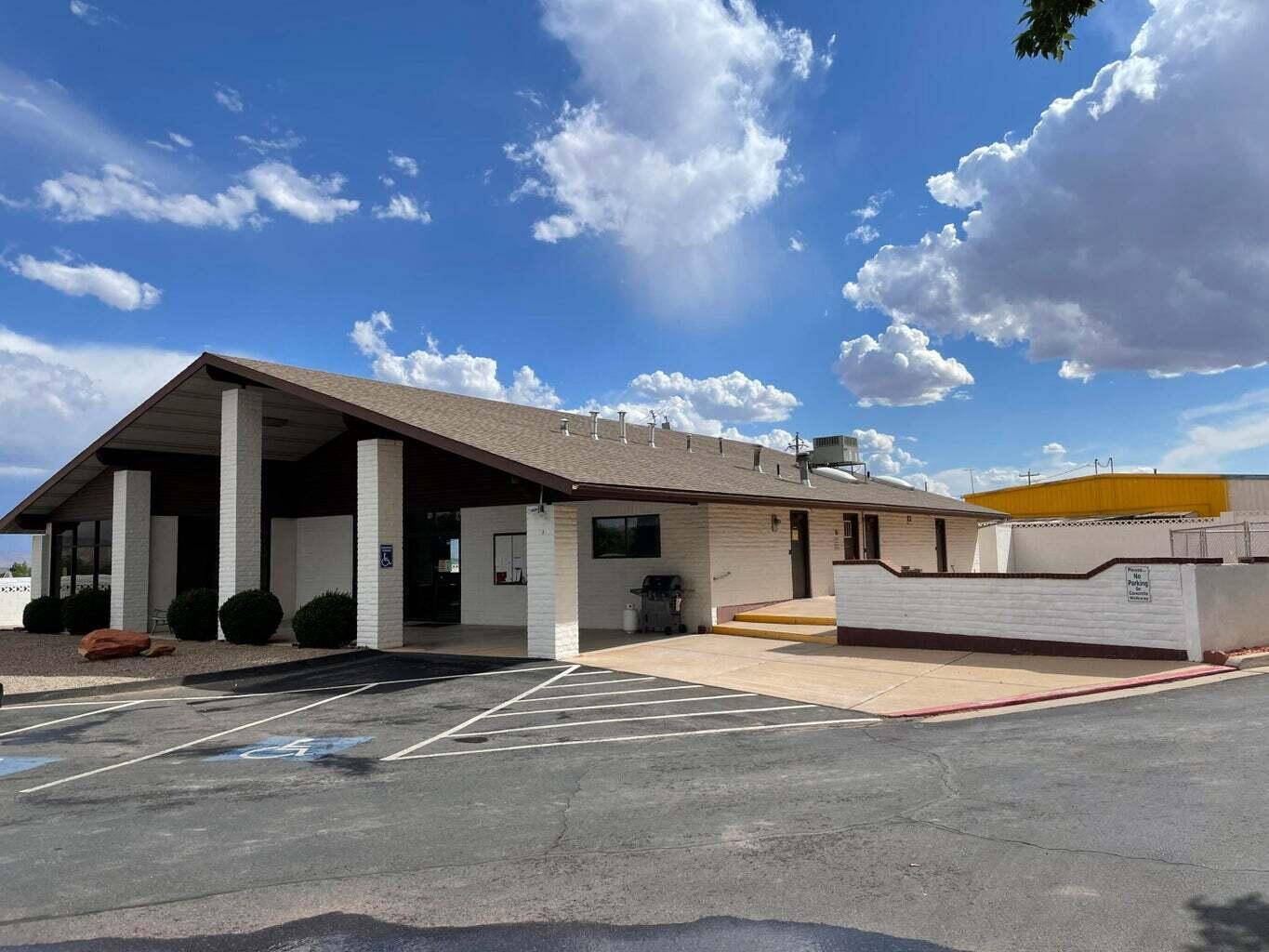 CANYON BREEZE RV RESORT - Residential