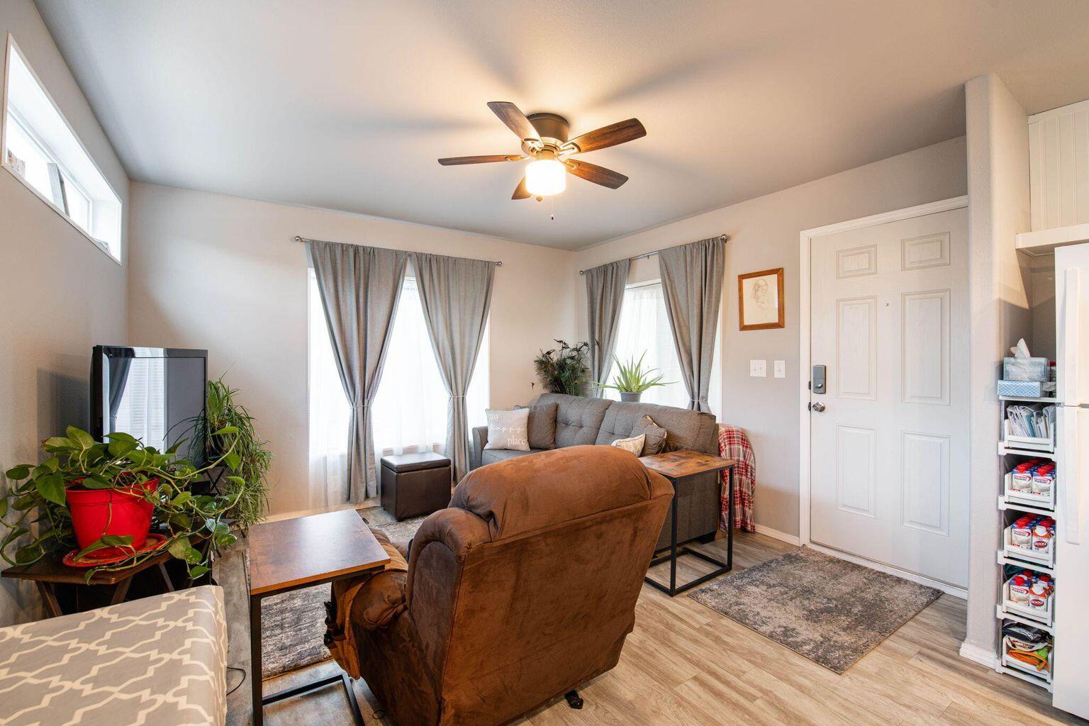 CANYON BREEZE RV RESORT - Residential