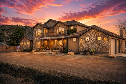 Photo of 1045 W Sapphire DR, Saint George, UT 84790 (MLS # 26-274613)
