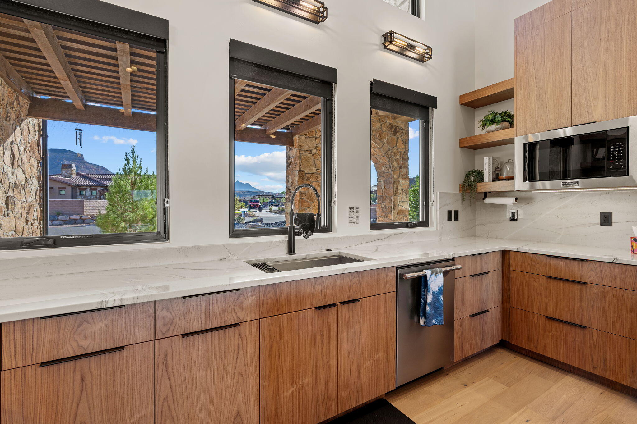 RIO DE SION - Residential