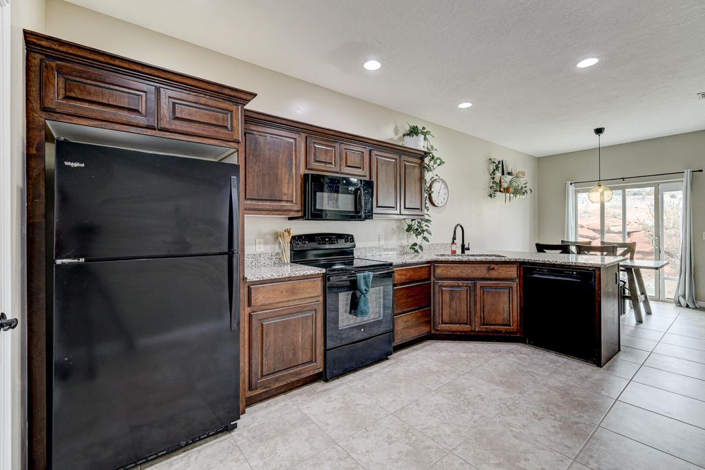 Photo of 370 W BUENA VISTA Blvd #55, Washington, UT 84780 (MLS # 25-266827)