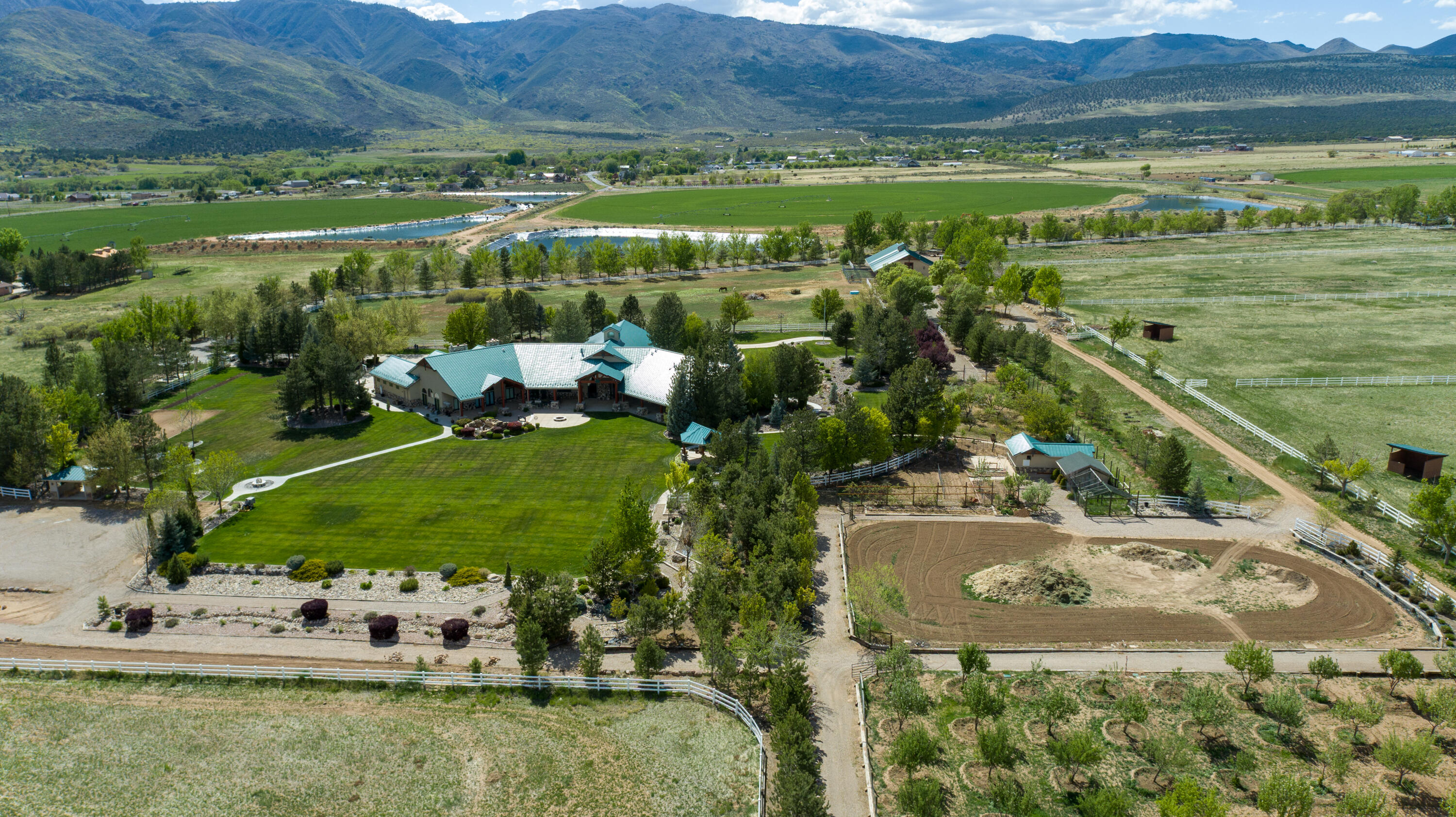 NEW HARMONY TOWNSITE - Residential