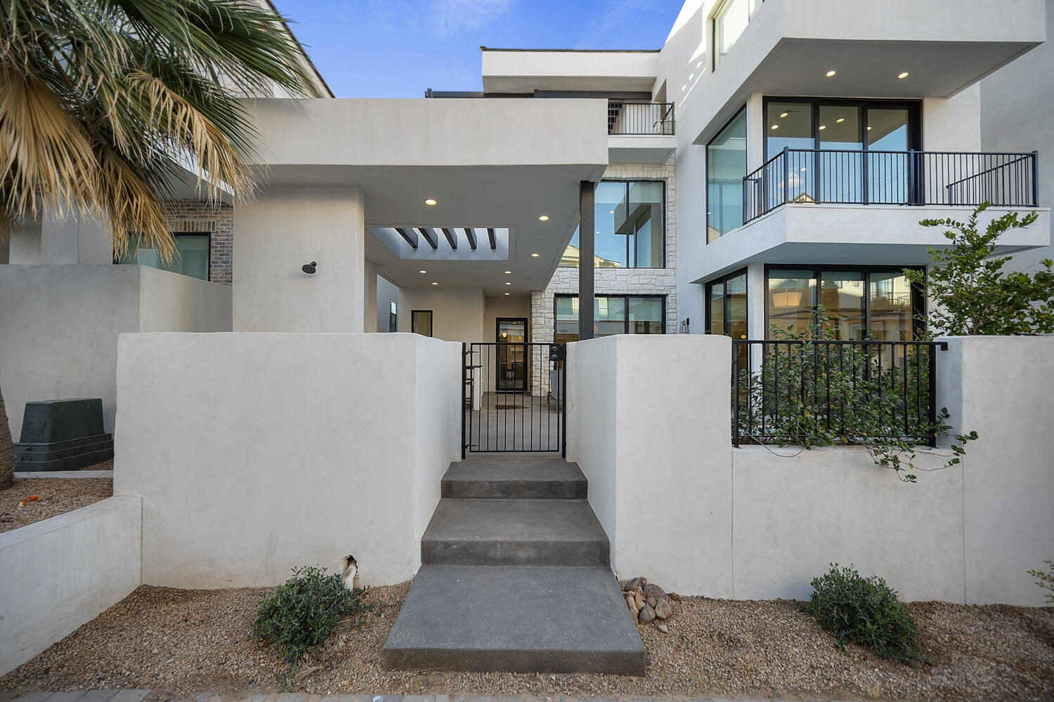 DESERT COLOR RESORT - Residential