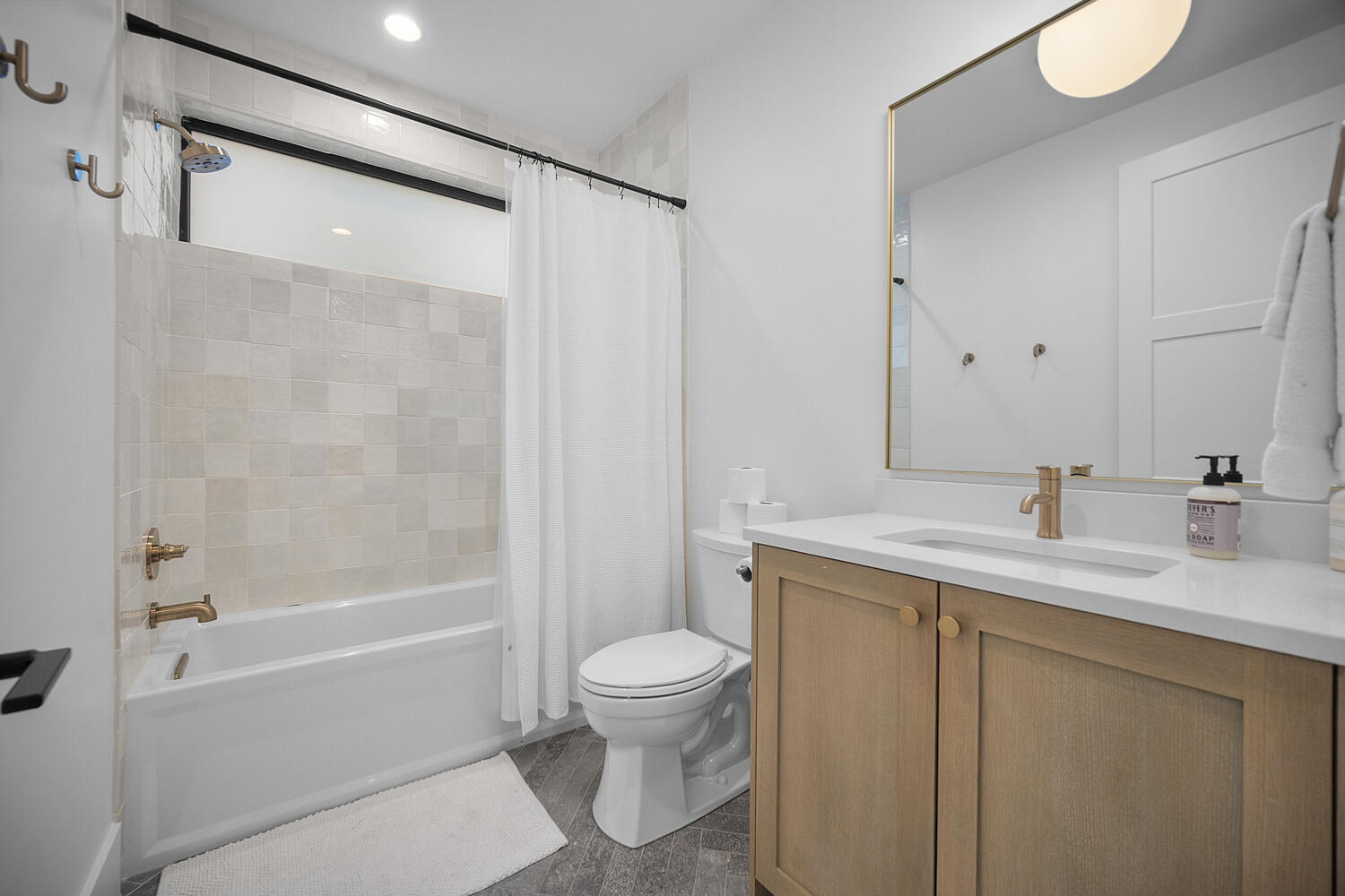 DESERT COLOR RESORT - Residential