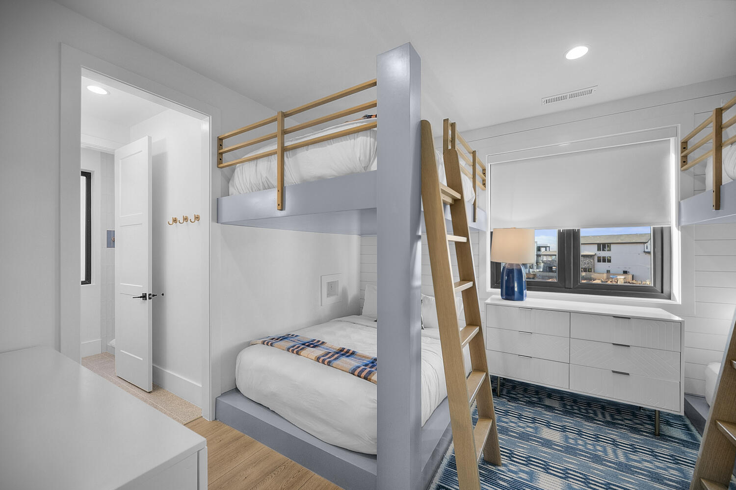 DESERT COLOR RESORT - Residential