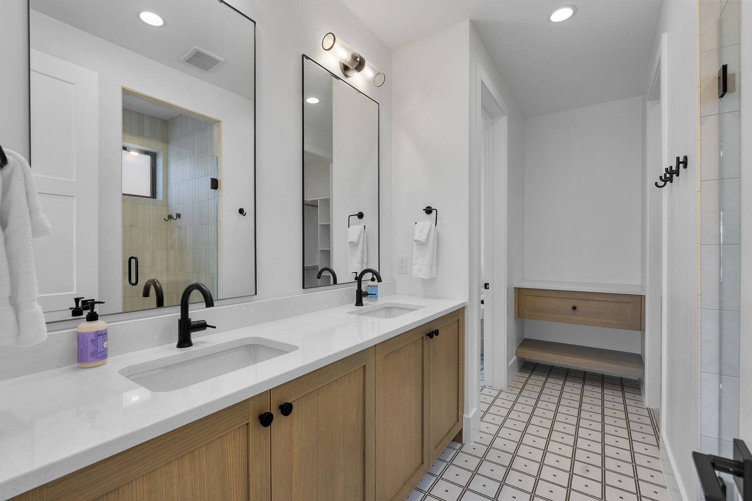 DESERT COLOR RESORT - Residential