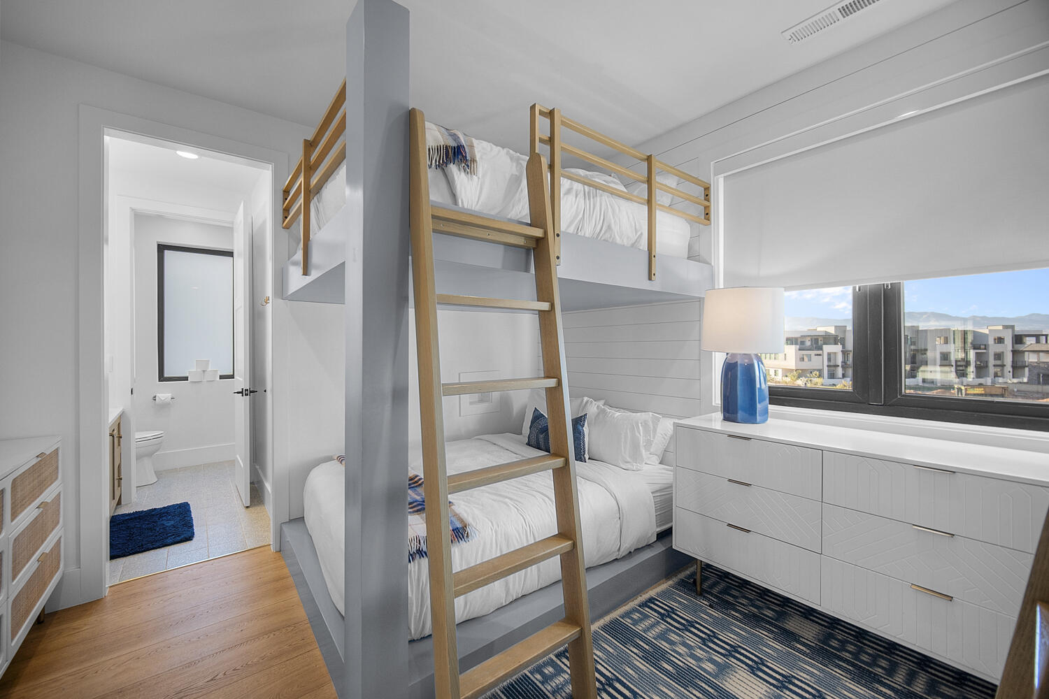 DESERT COLOR RESORT - Residential