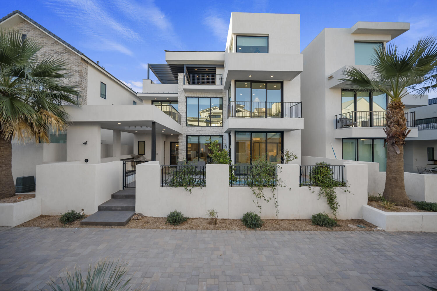 DESERT COLOR RESORT - Residential