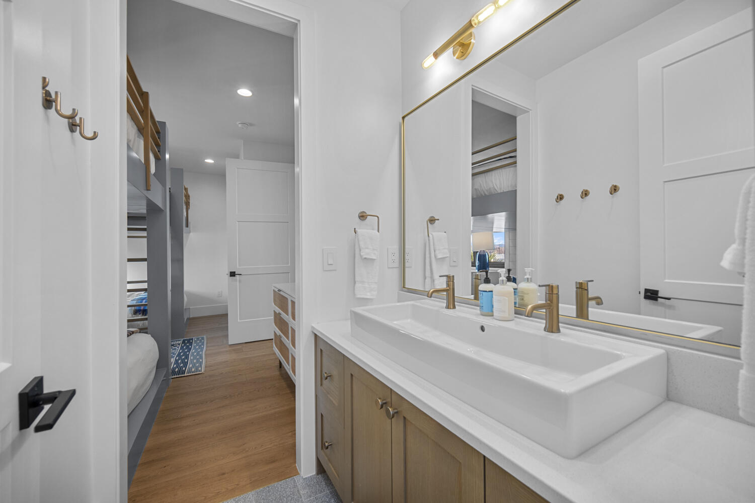 DESERT COLOR RESORT - Residential