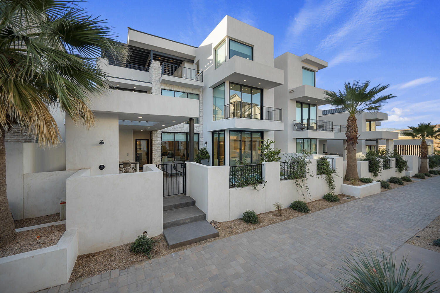 DESERT COLOR RESORT - Residential