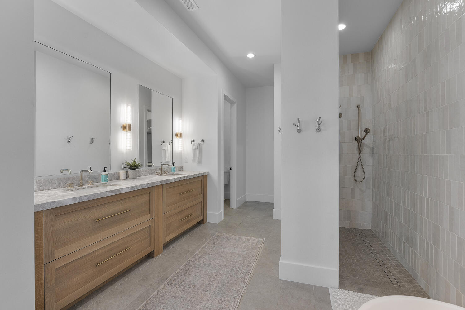 DESERT COLOR RESORT - Residential