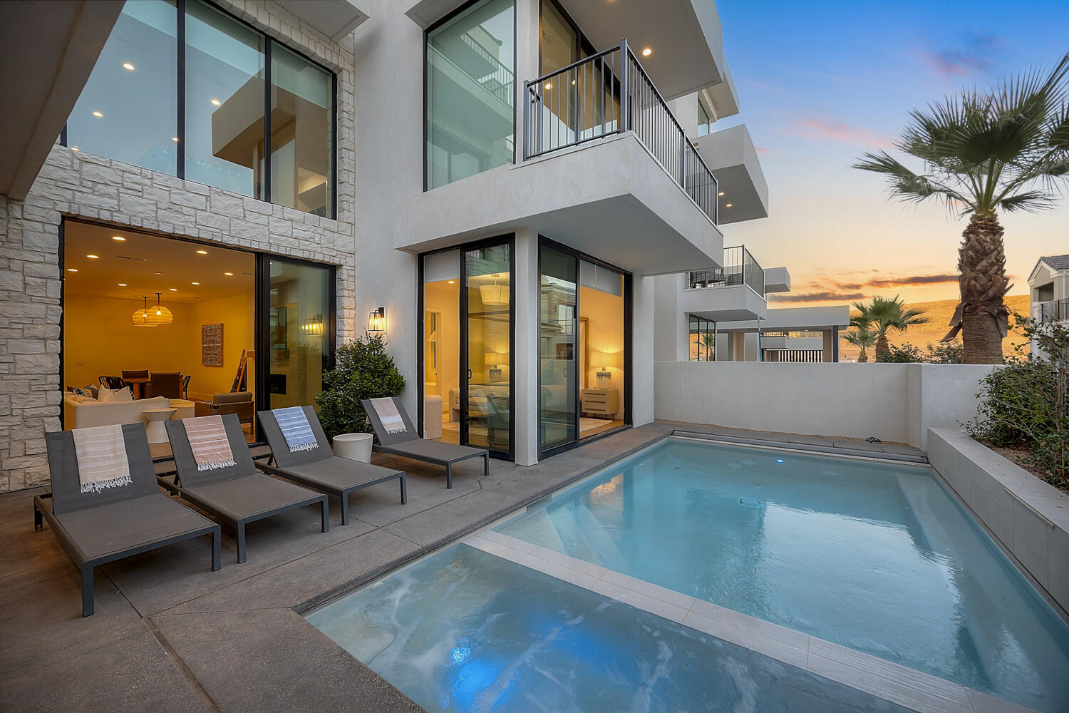 DESERT COLOR RESORT - Residential